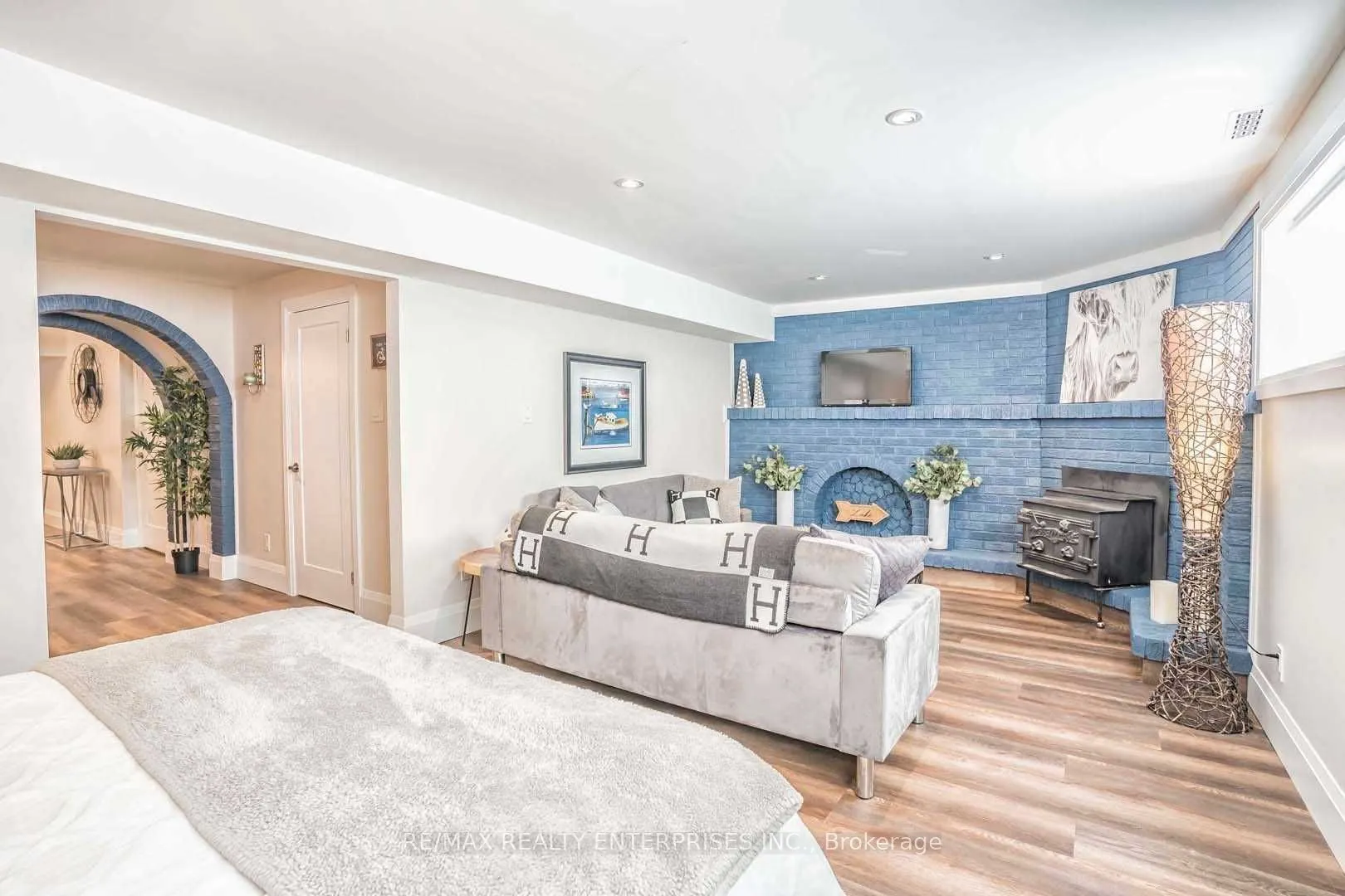 1330 Alexandra Avenue, #Lower
