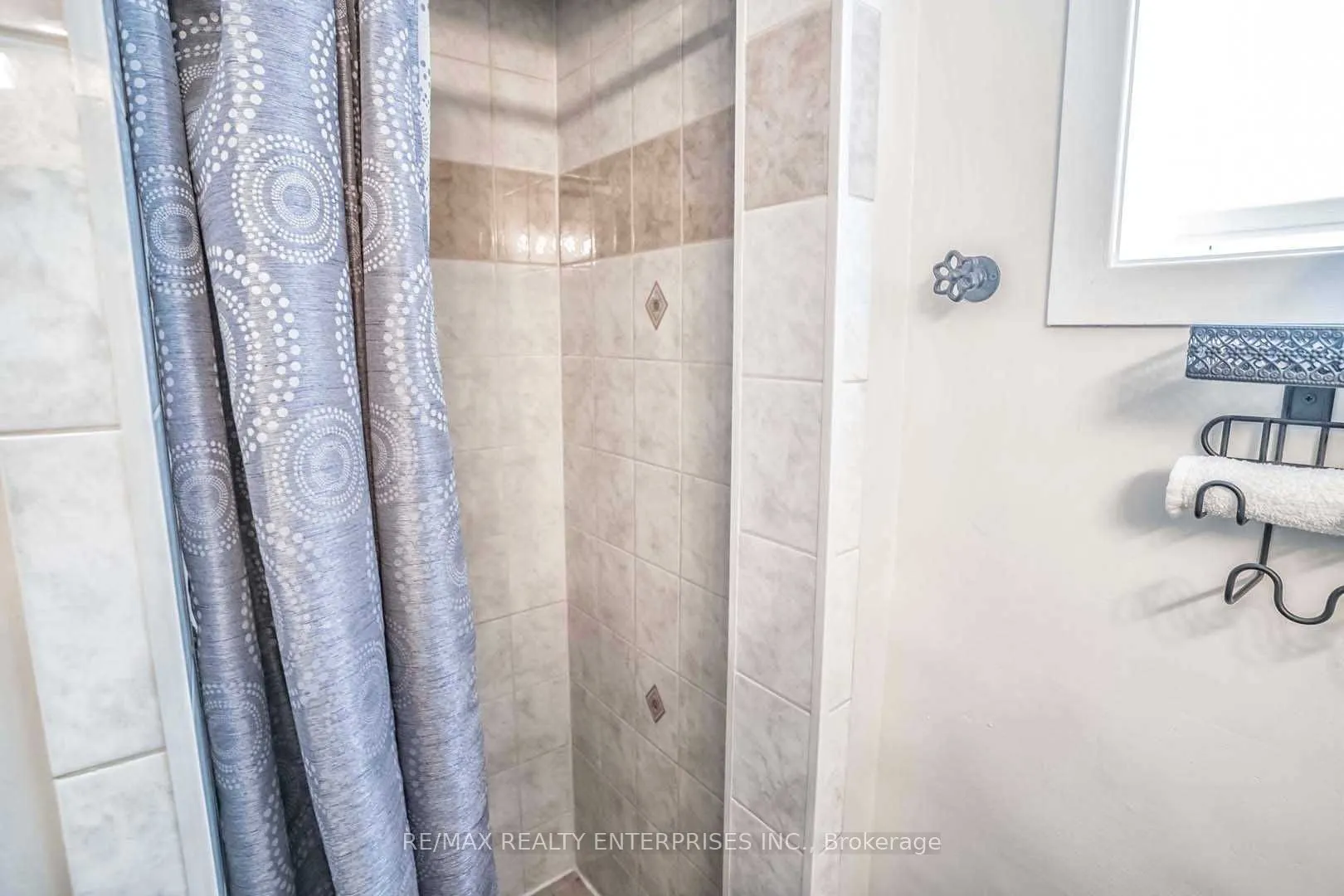 1330 Alexandra Avenue, #Lower