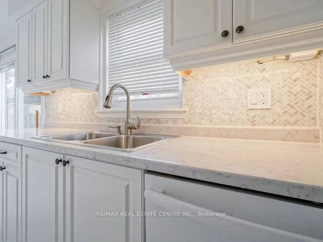 1723 Chalkdene Grove