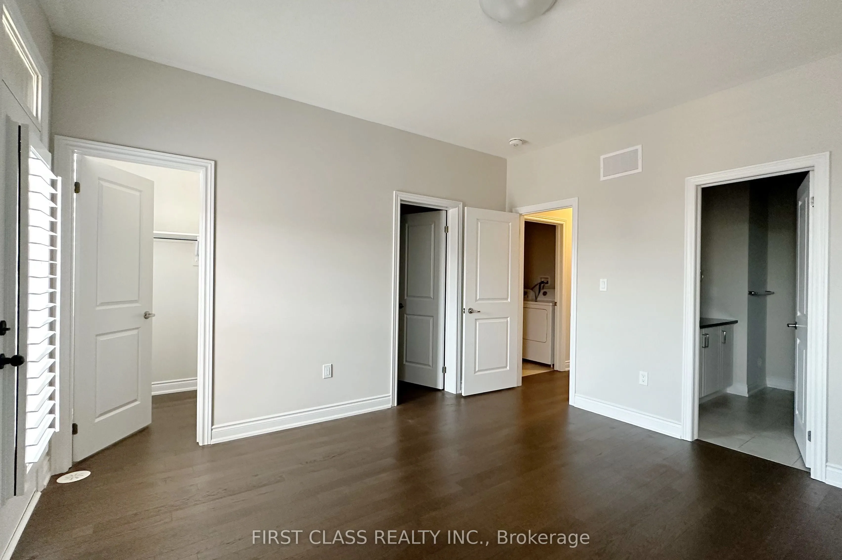 1476 Yellow Rose Circle