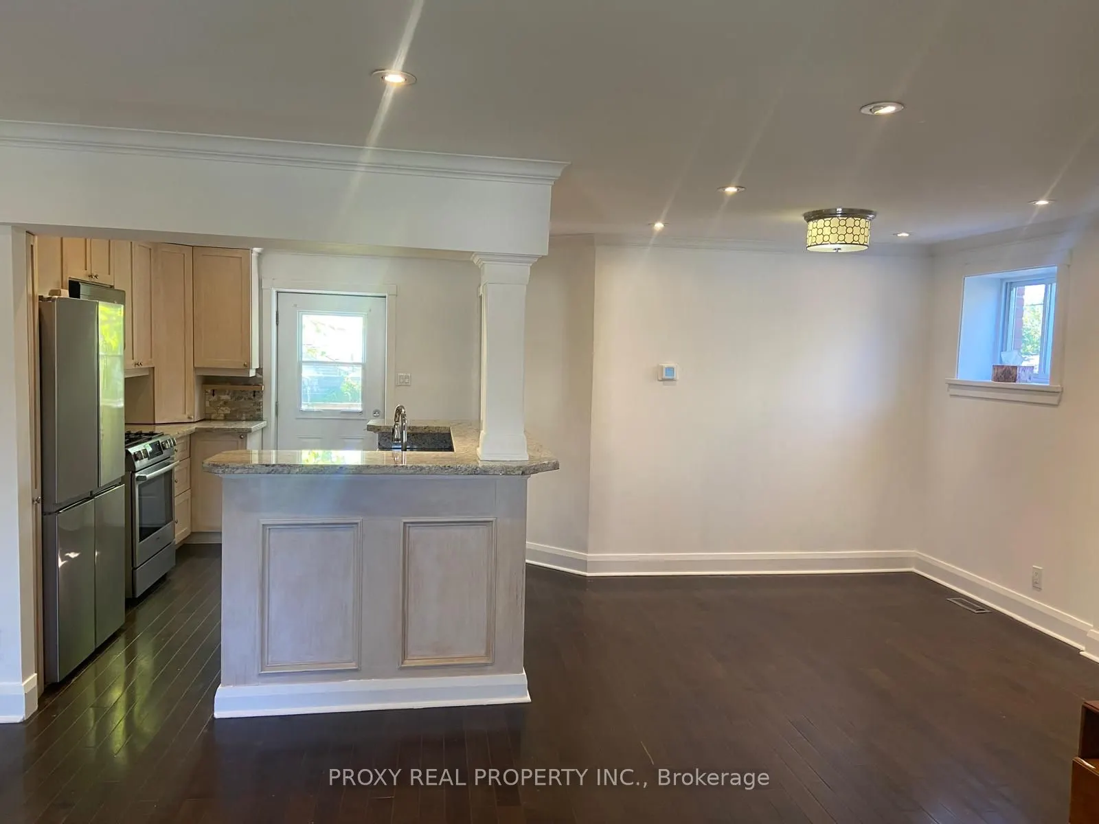 39 Winston Park Boulevard
