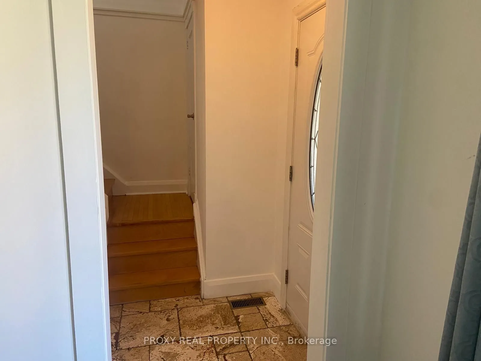 39 Winston Park Boulevard