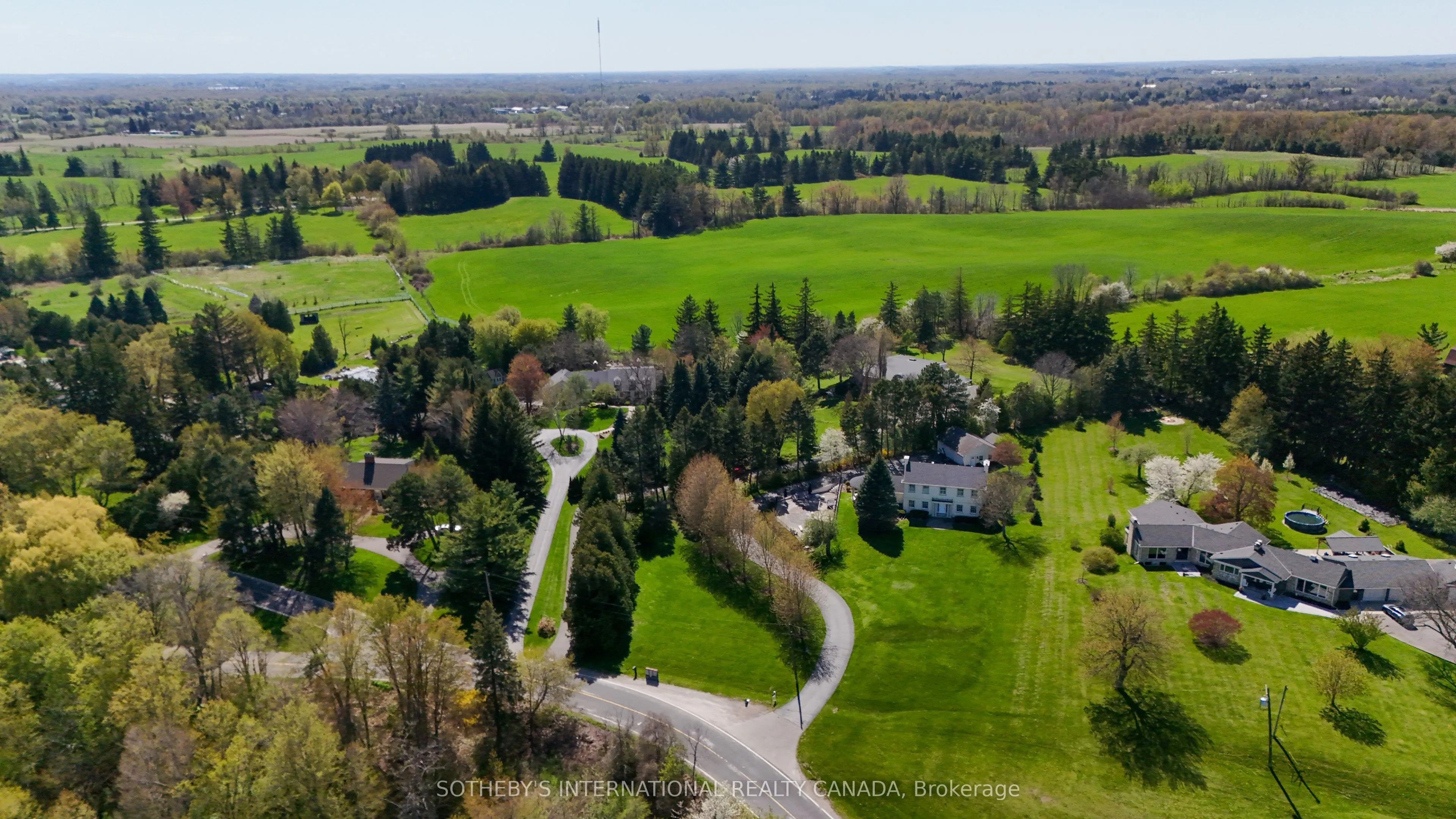 2501 1 Sideroad