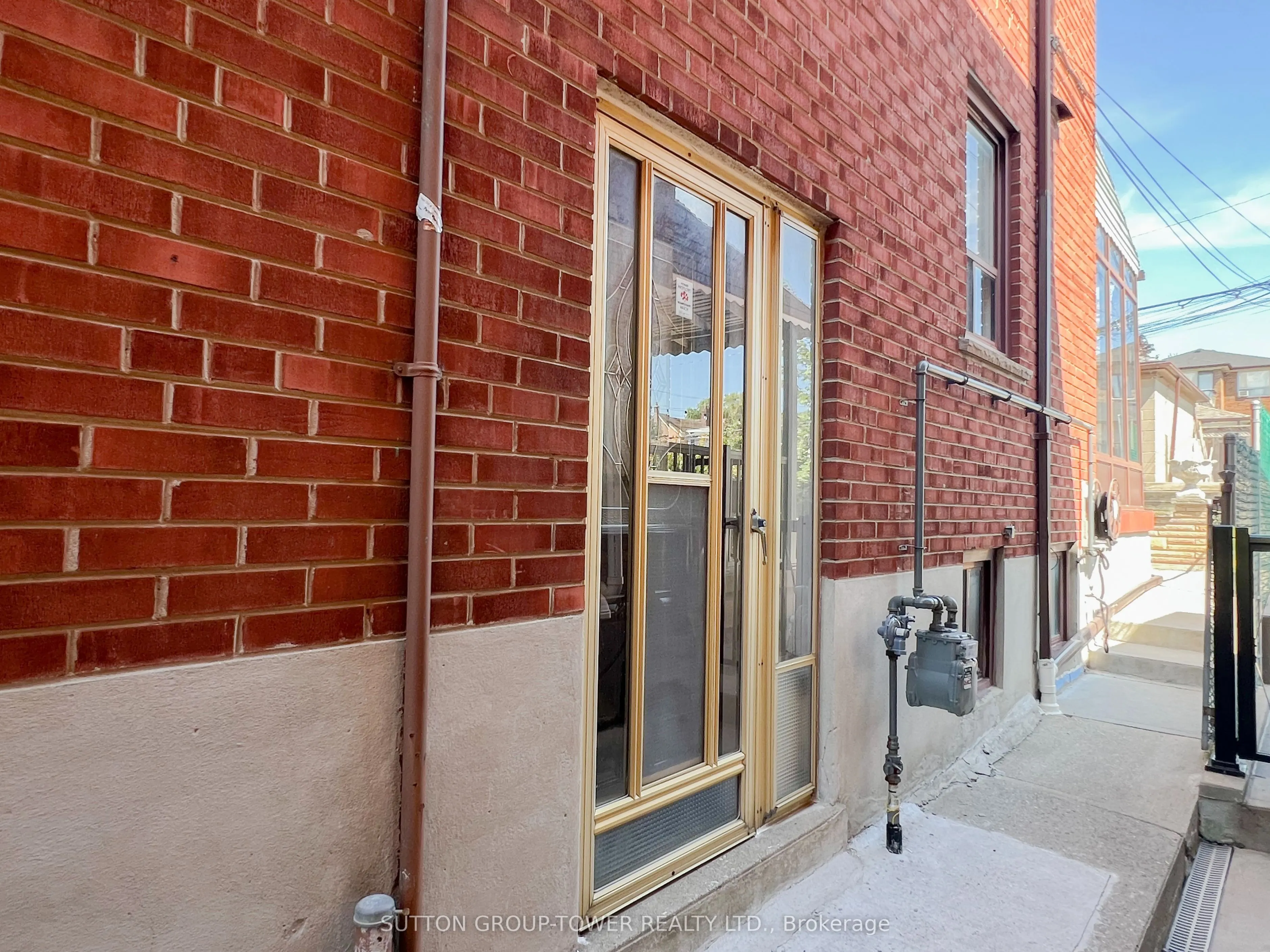 107 Caledonia Road