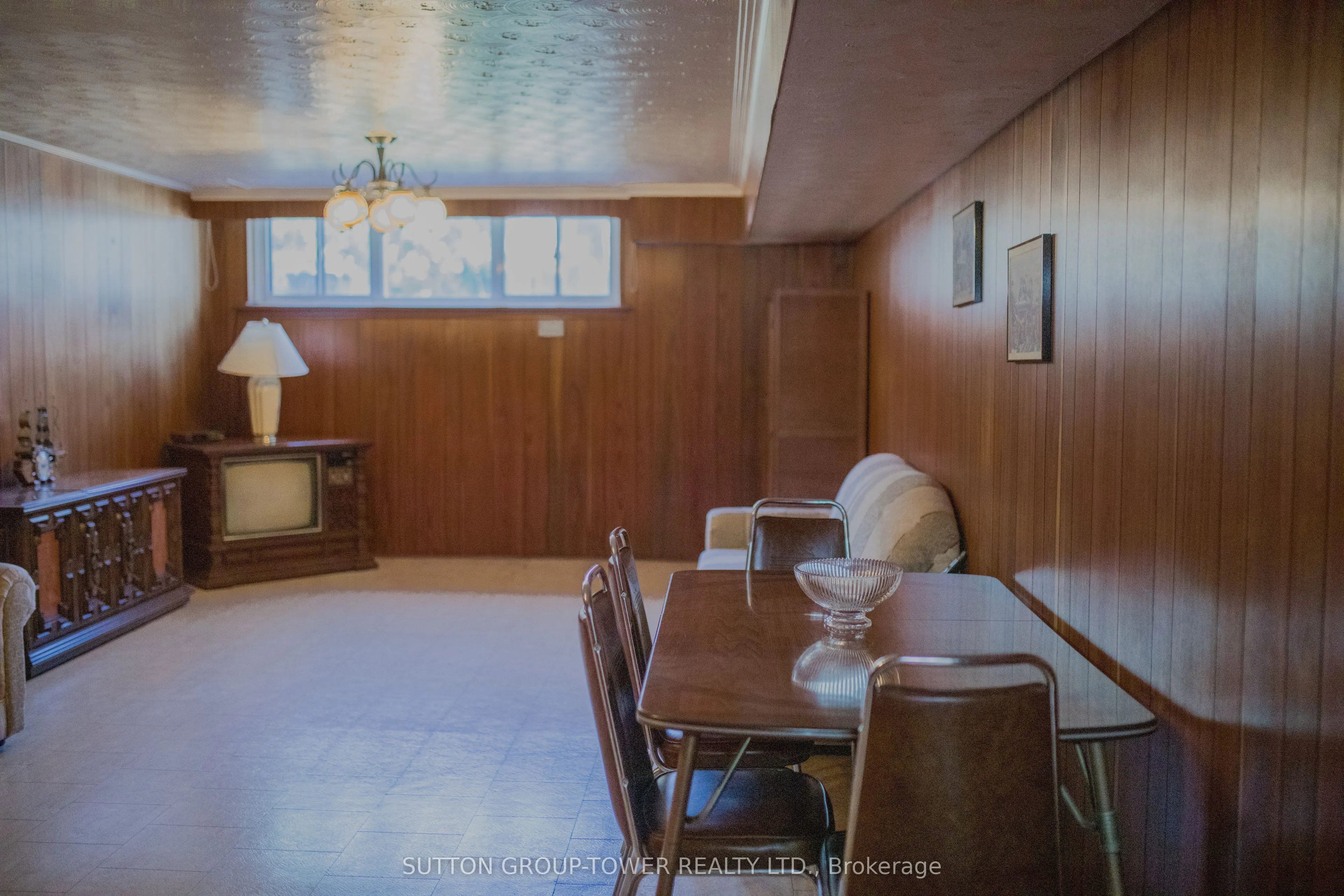 107 Caledonia Road