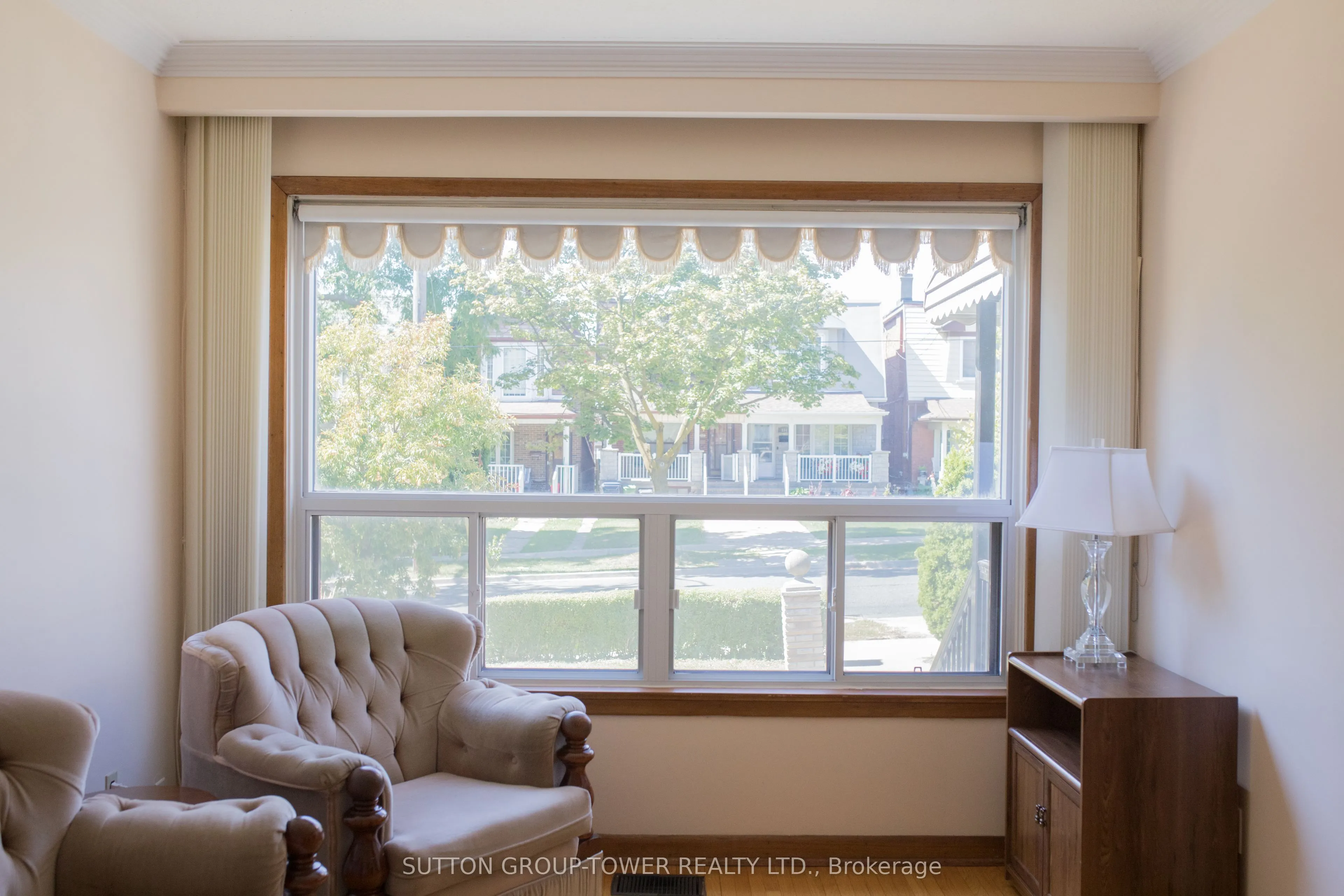 107 Caledonia Road