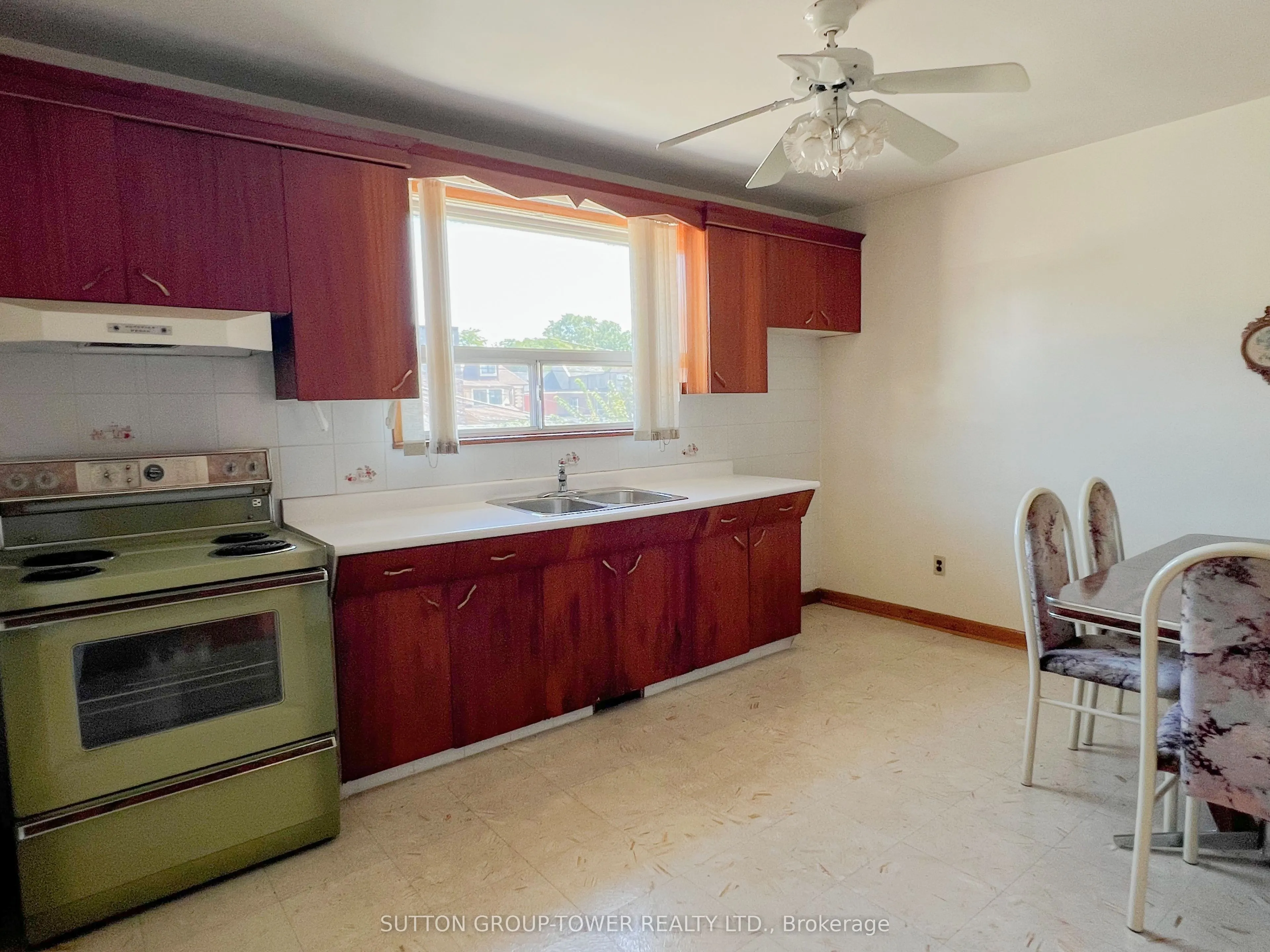 107 Caledonia Road
