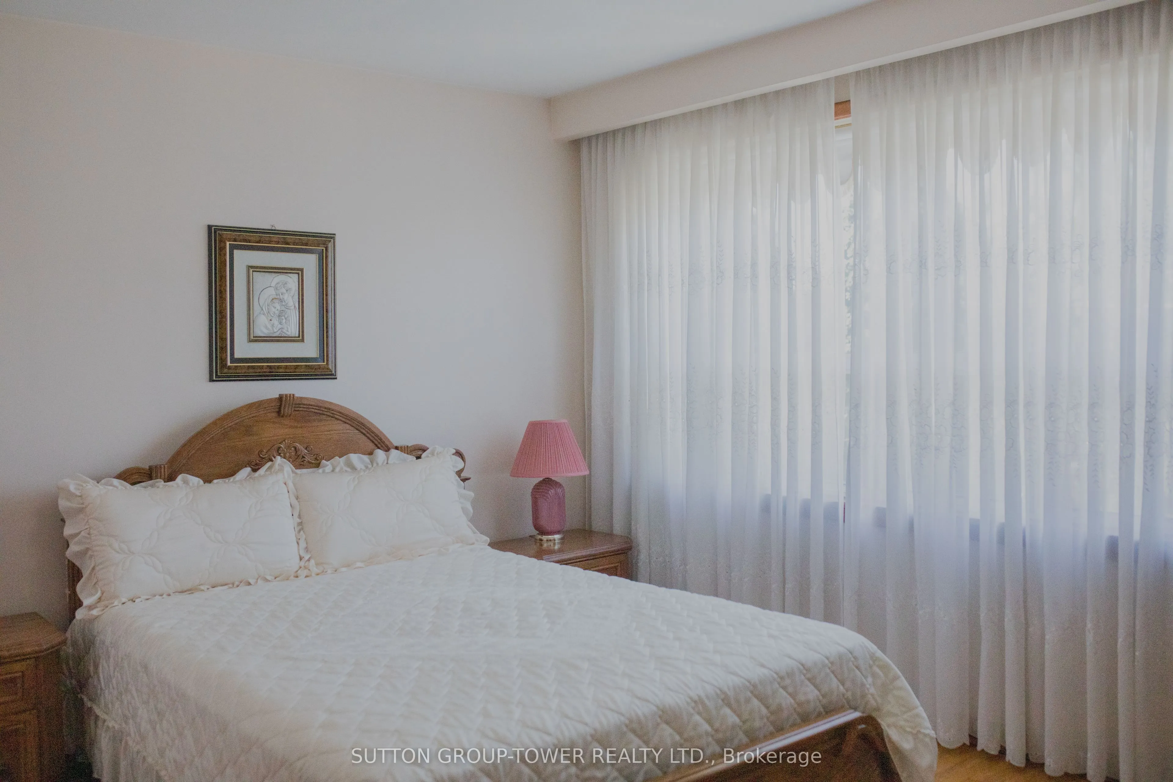 107 Caledonia Road