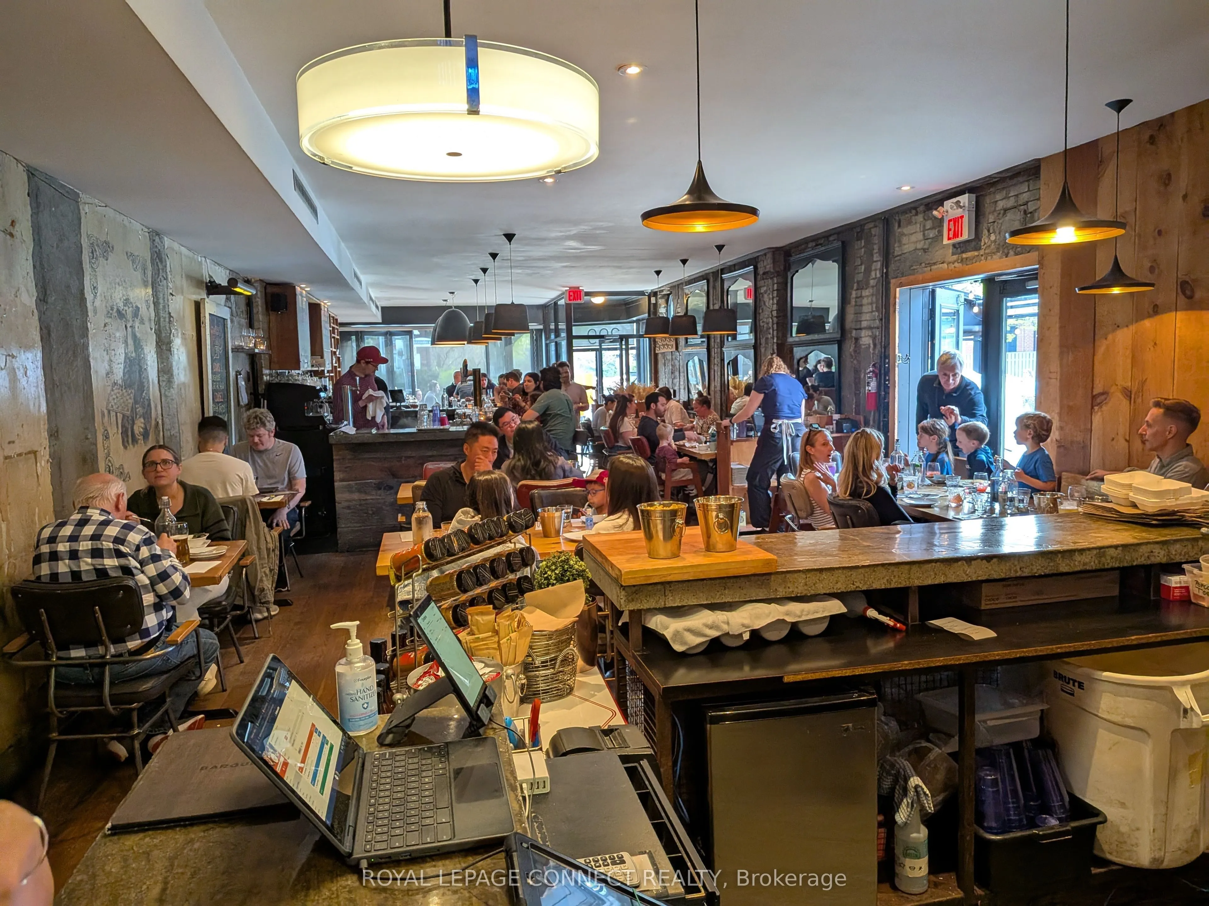 299 Roncesvalles Avenue