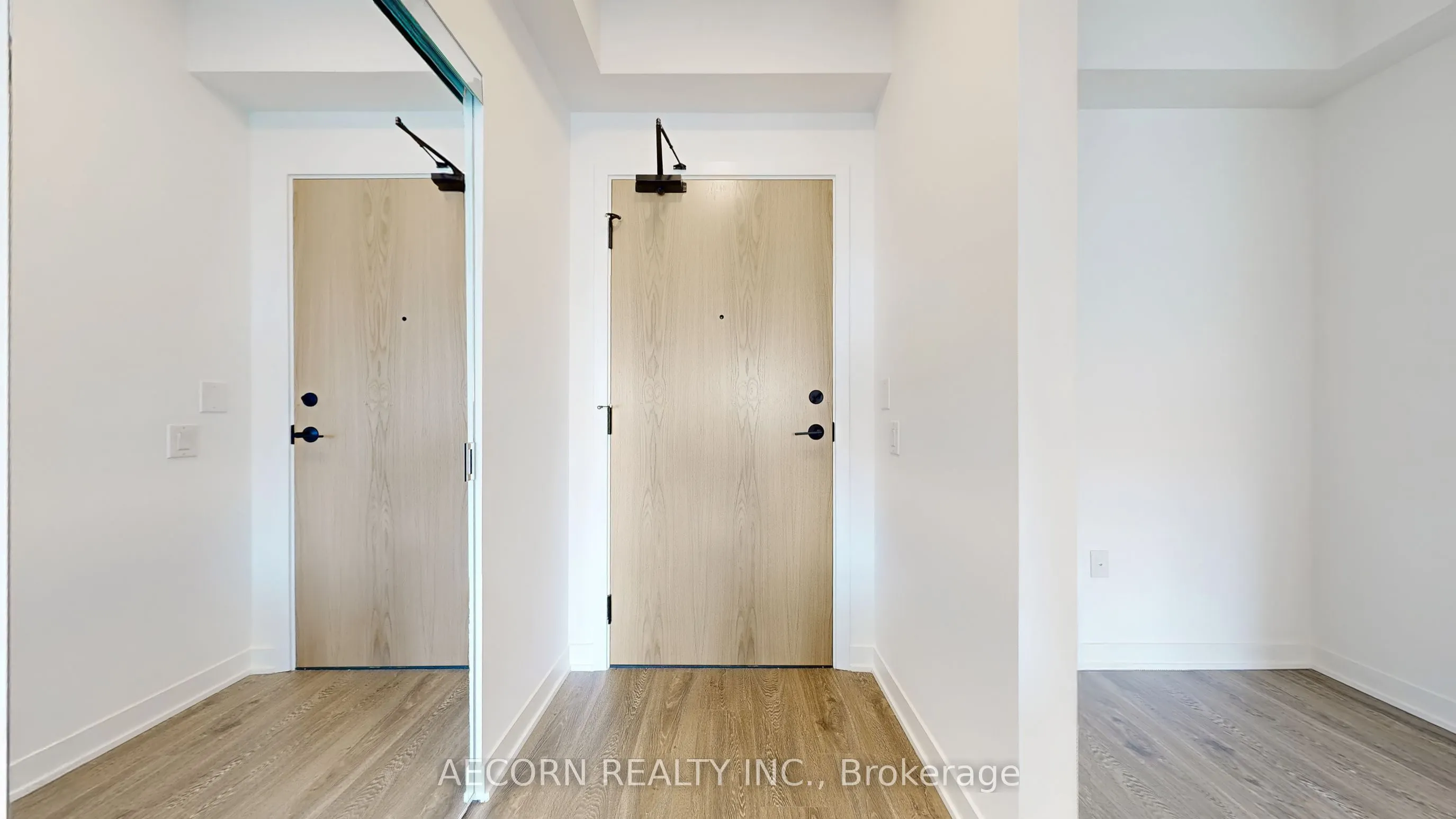 2495 Eglinton West Avenue, #912