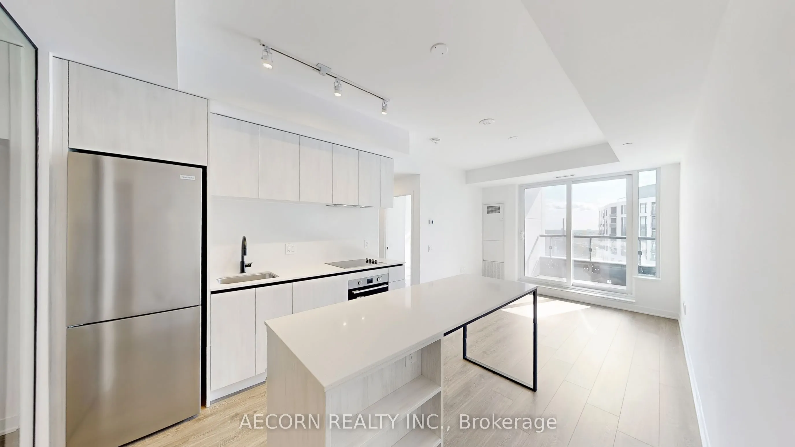 2495 Eglinton West Avenue, #912