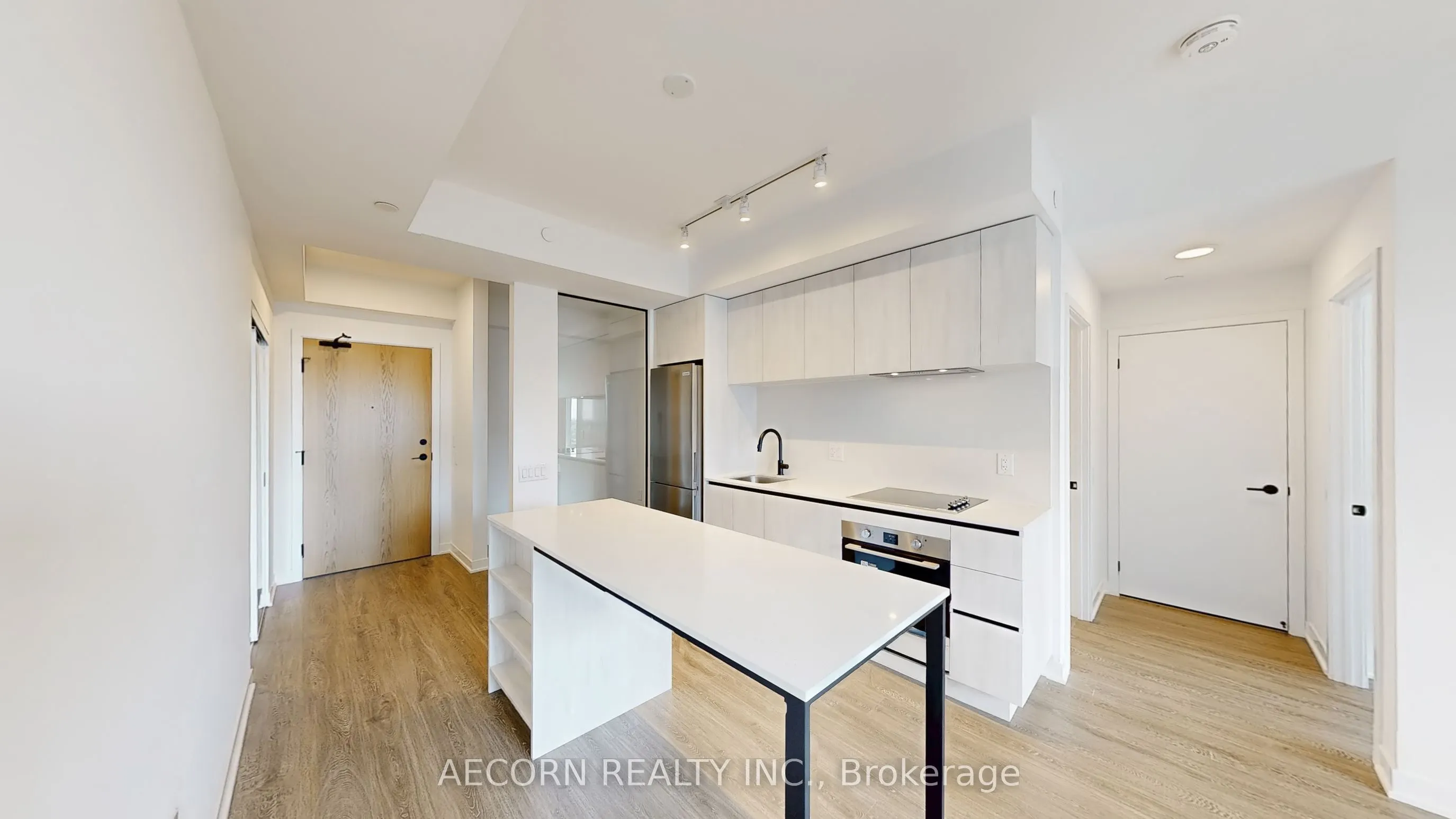 2495 Eglinton West Avenue, #912