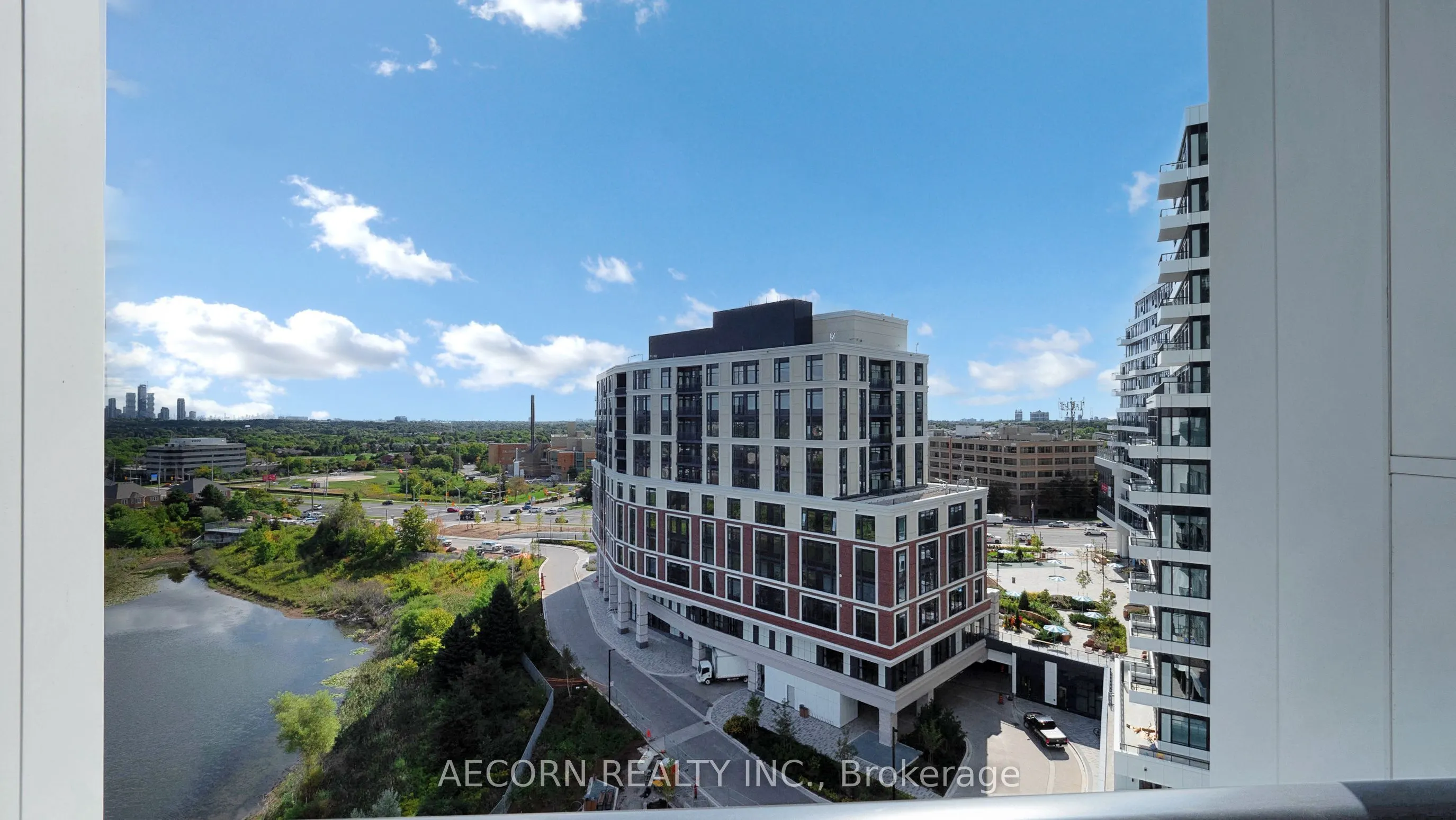 2495 Eglinton West Avenue, #912