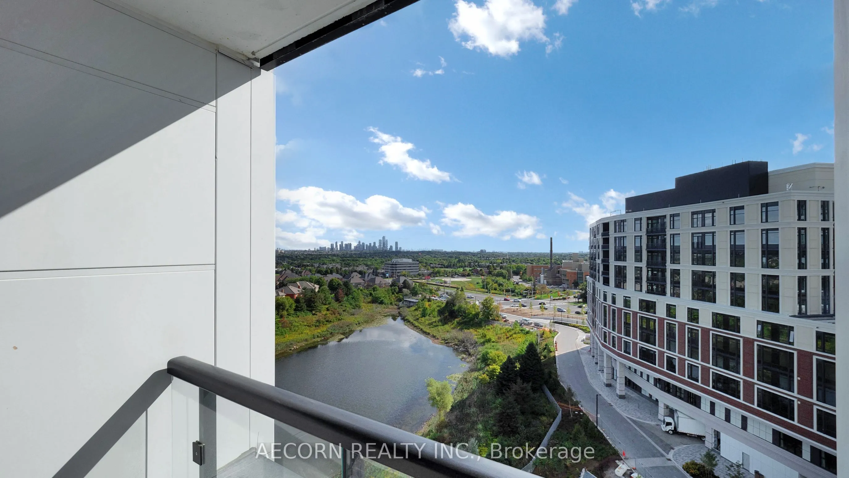 2495 Eglinton West Avenue, #912