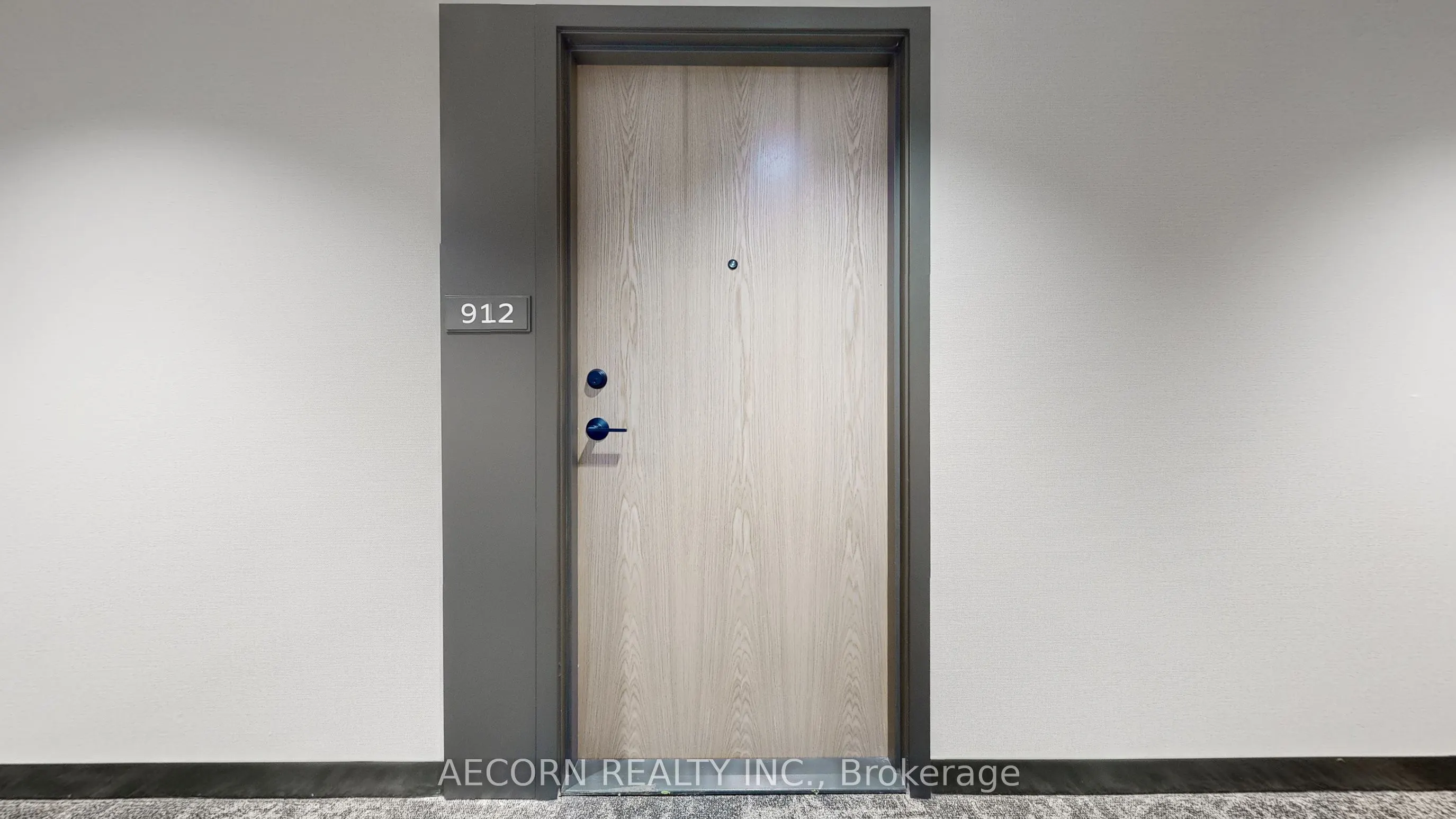 2495 Eglinton West Avenue, #912