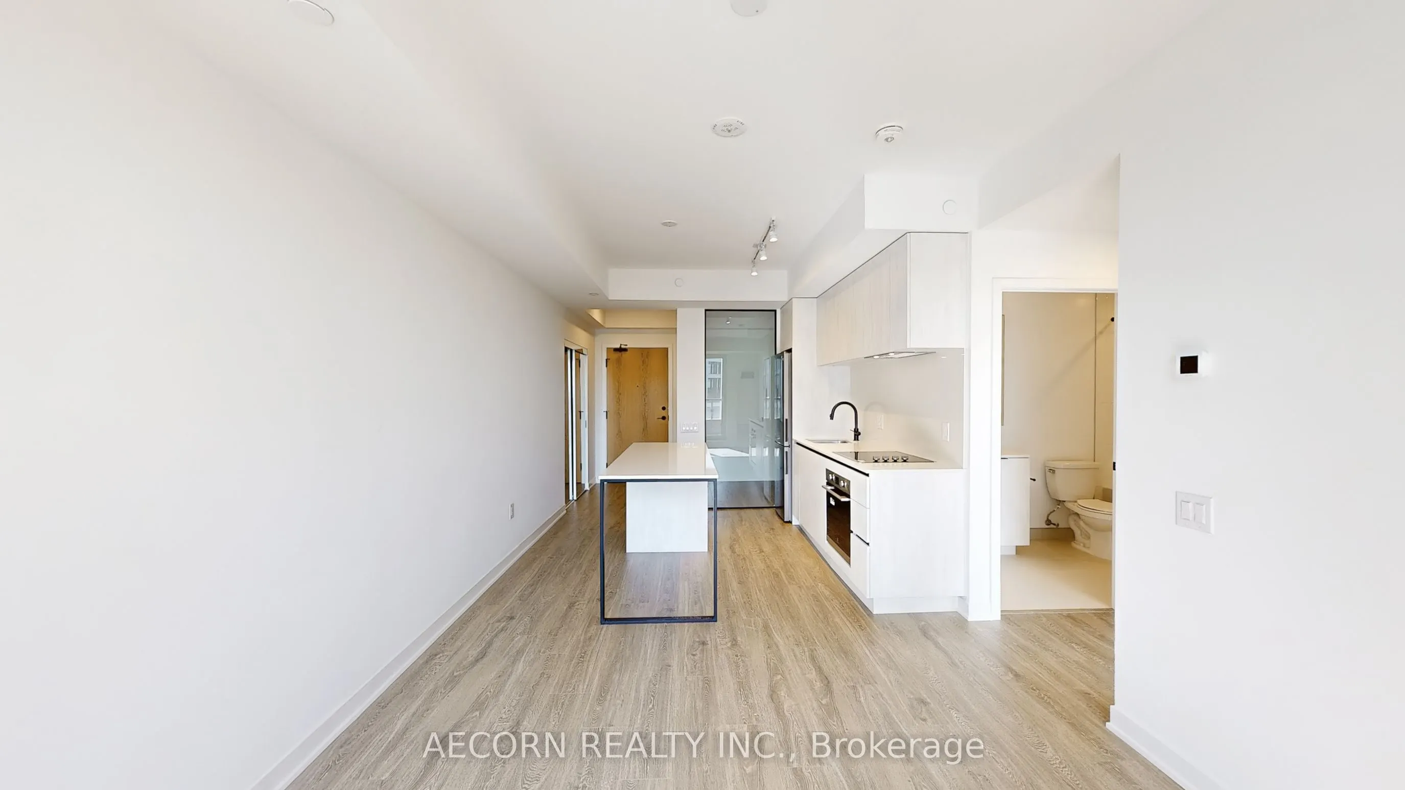 2495 Eglinton West Avenue, #912