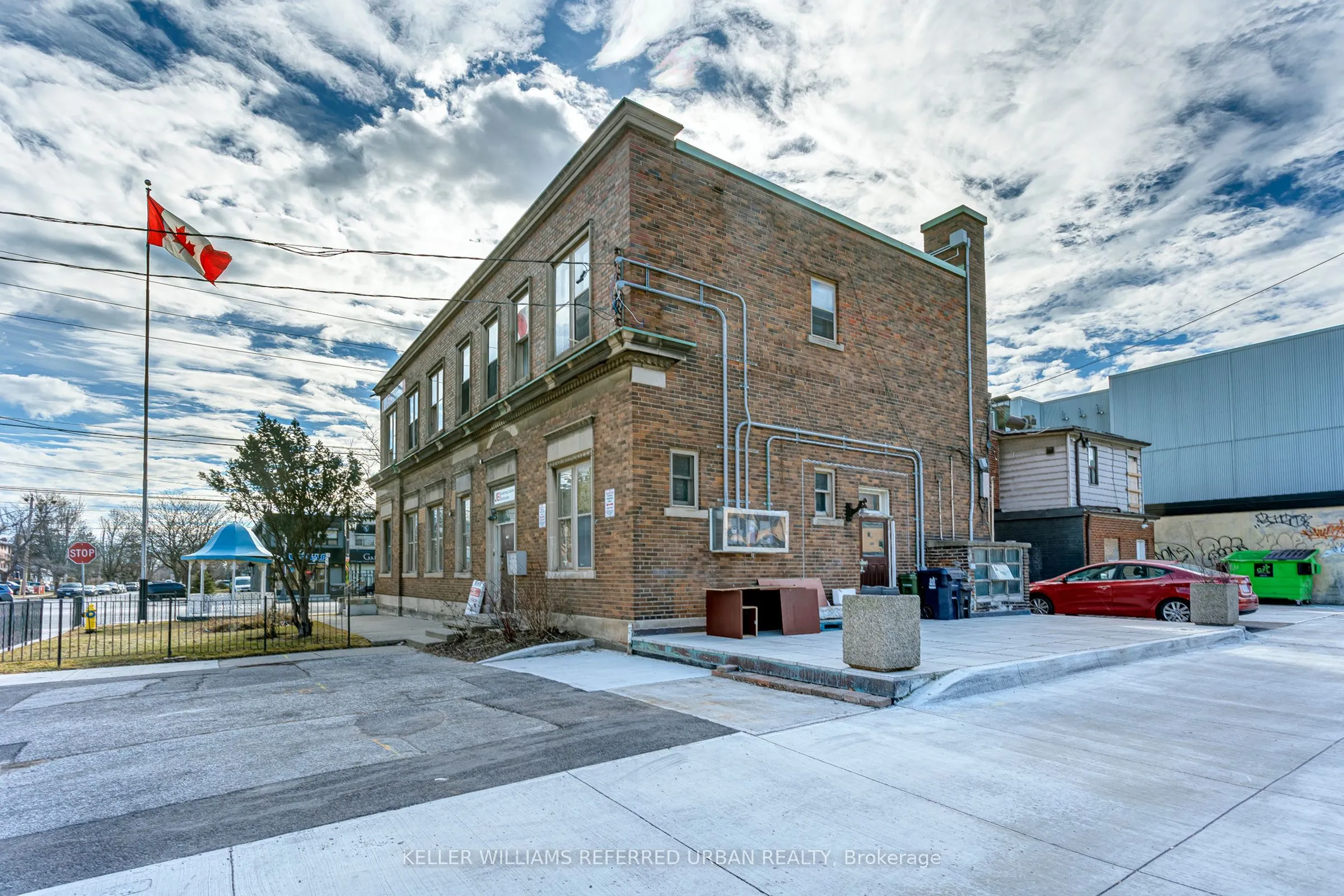 2974 Lake Shore Boulevard W, #Ground