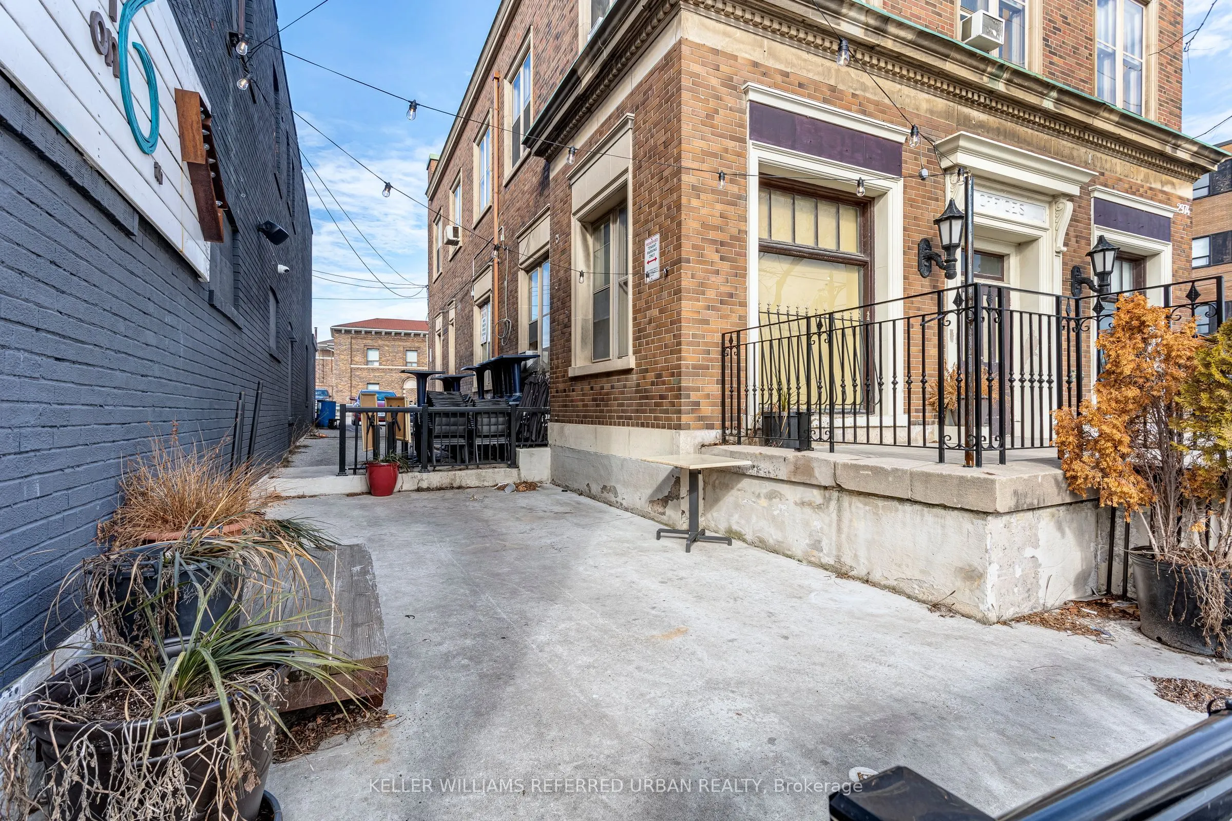 2974 Lake Shore Boulevard W, #Ground