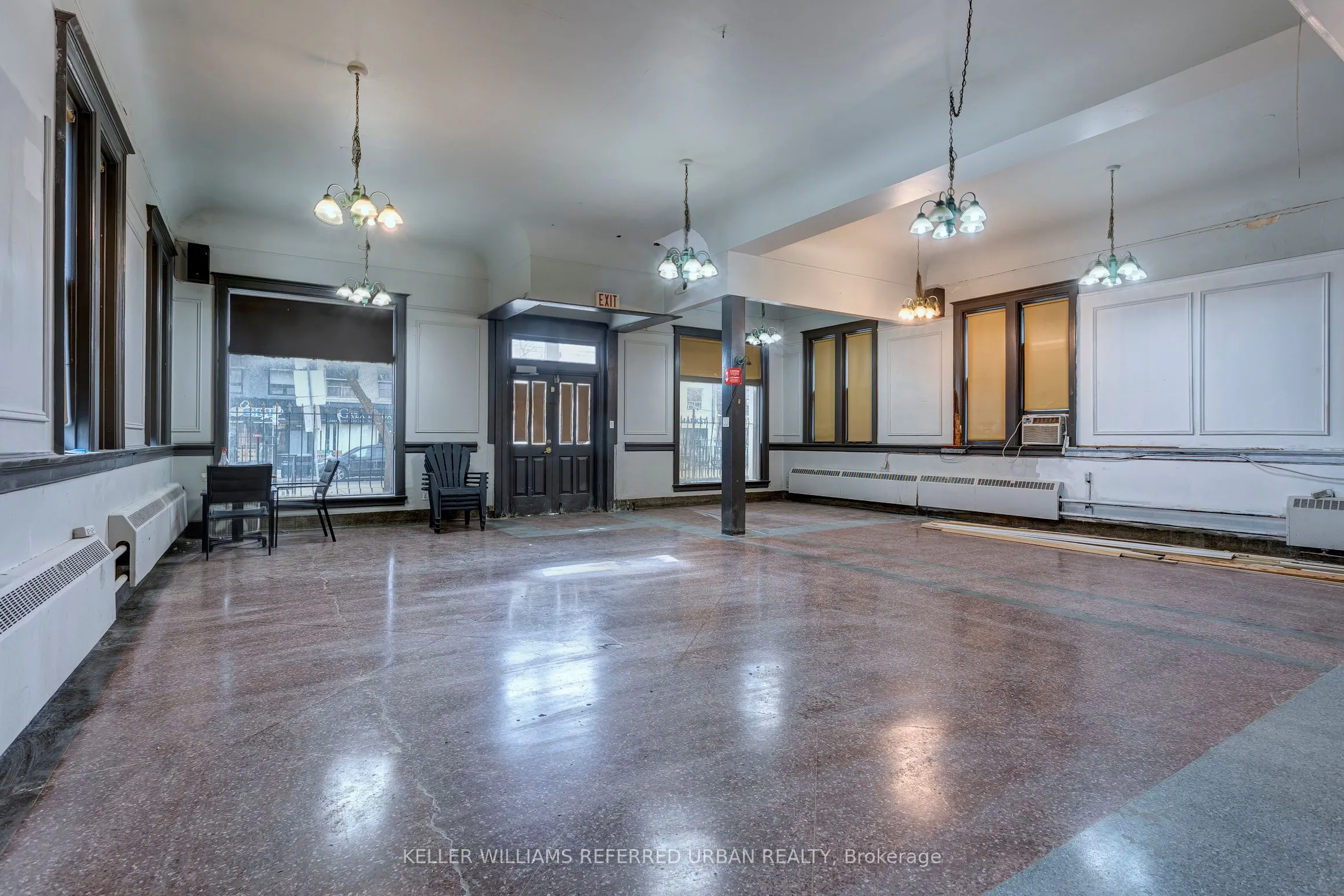 2974 Lake Shore Boulevard W, #Ground