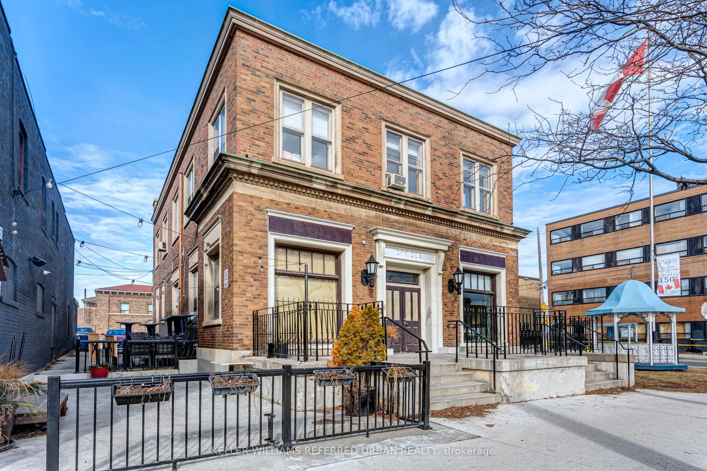 2974 Lake Shore Boulevard W, #Ground