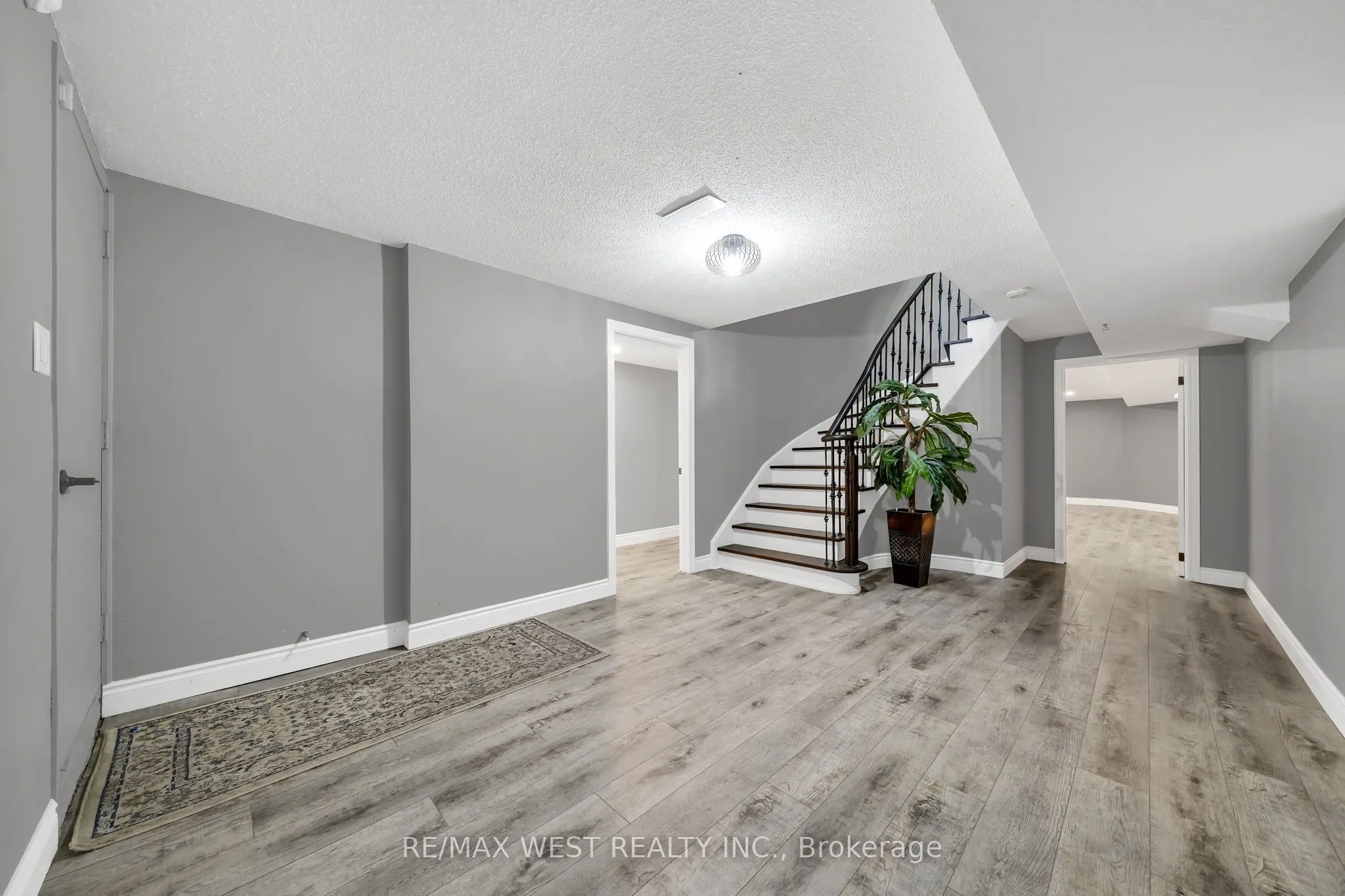216 Kensington Place