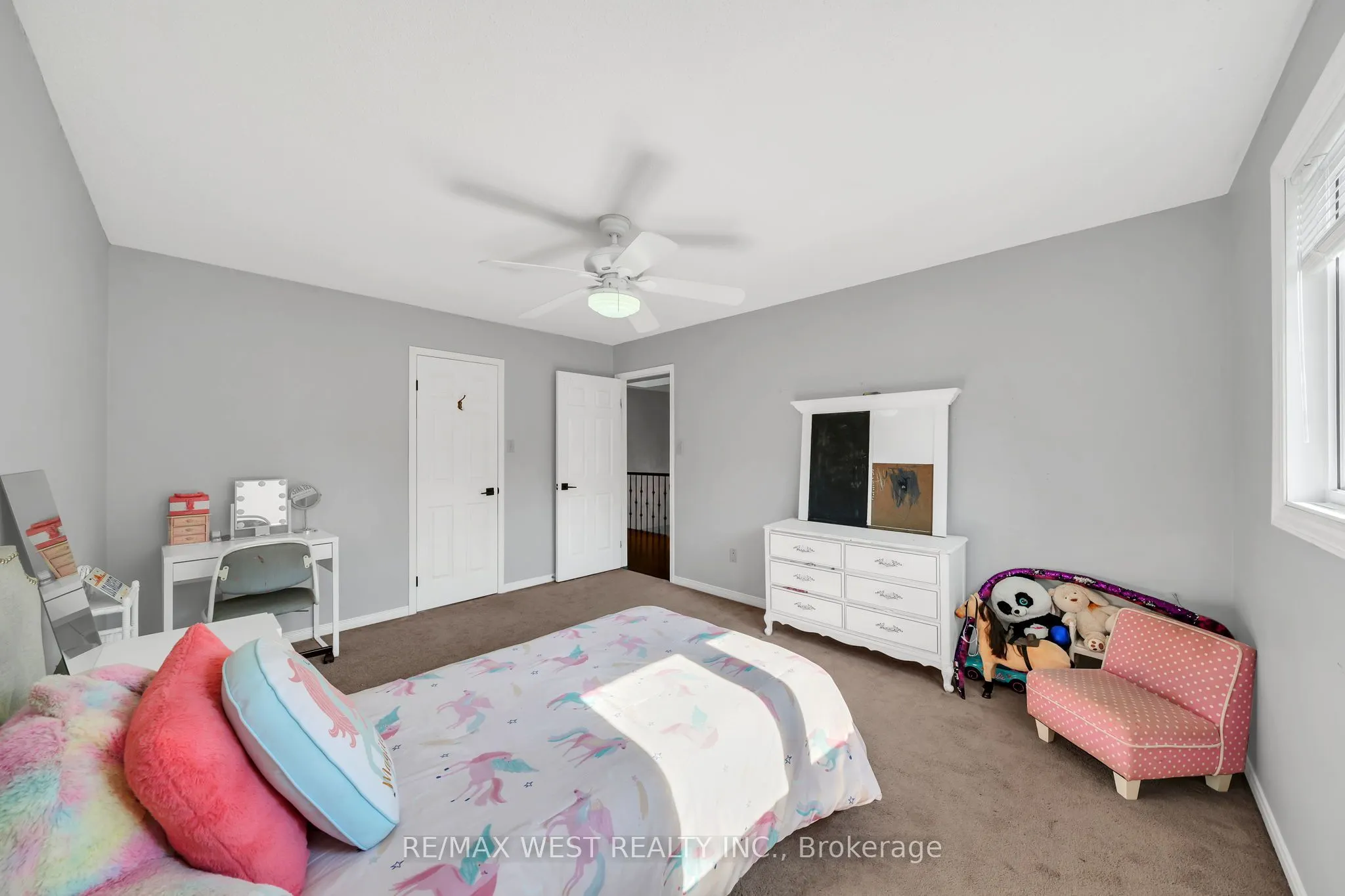 216 Kensington Place