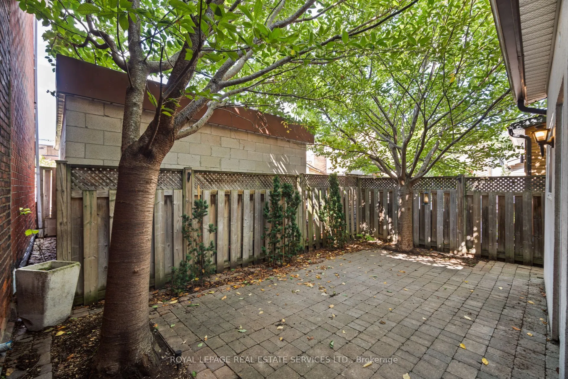 712 Gladstone Avenue