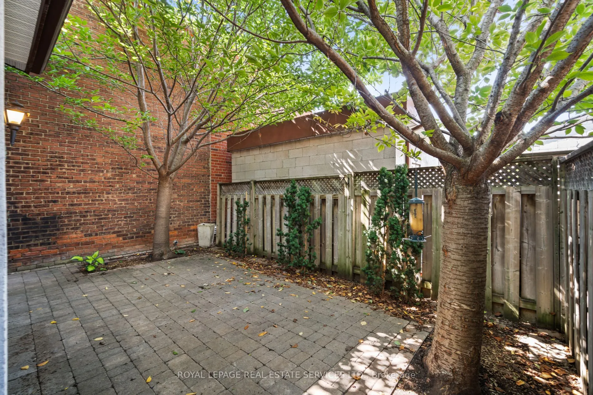 712 Gladstone Avenue