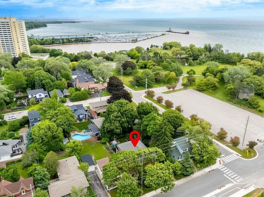 43 Mississauga Road S