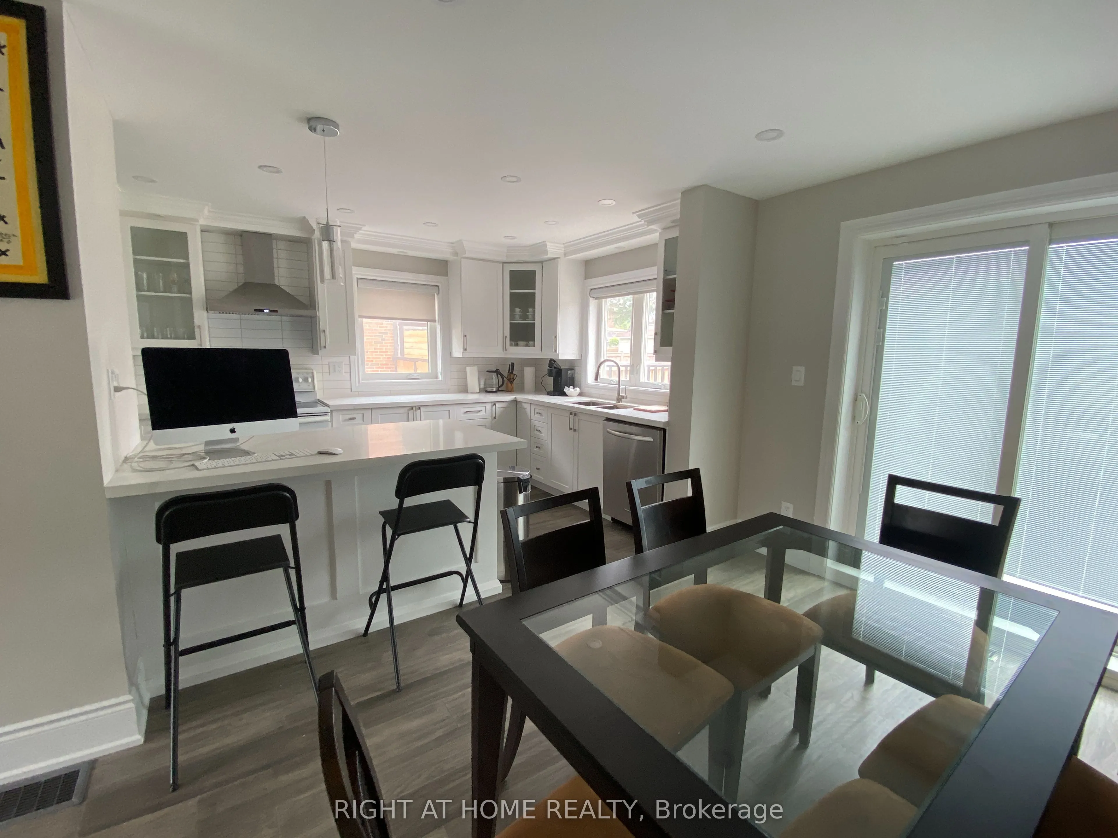 9 Snowood Court, #Main