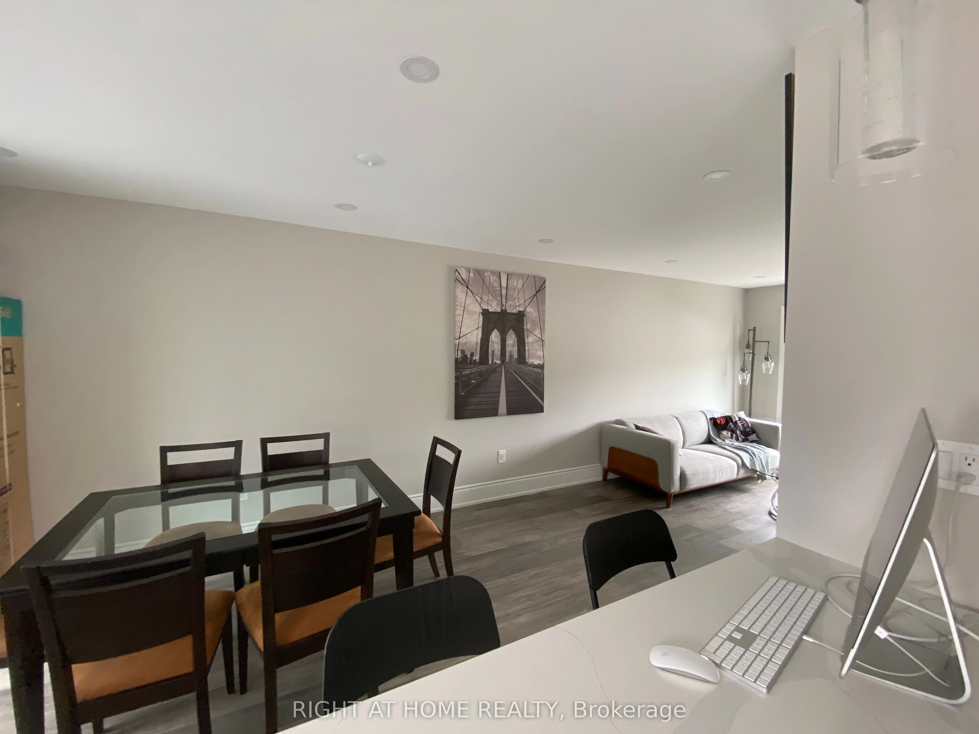 9 Snowood Court, #Main