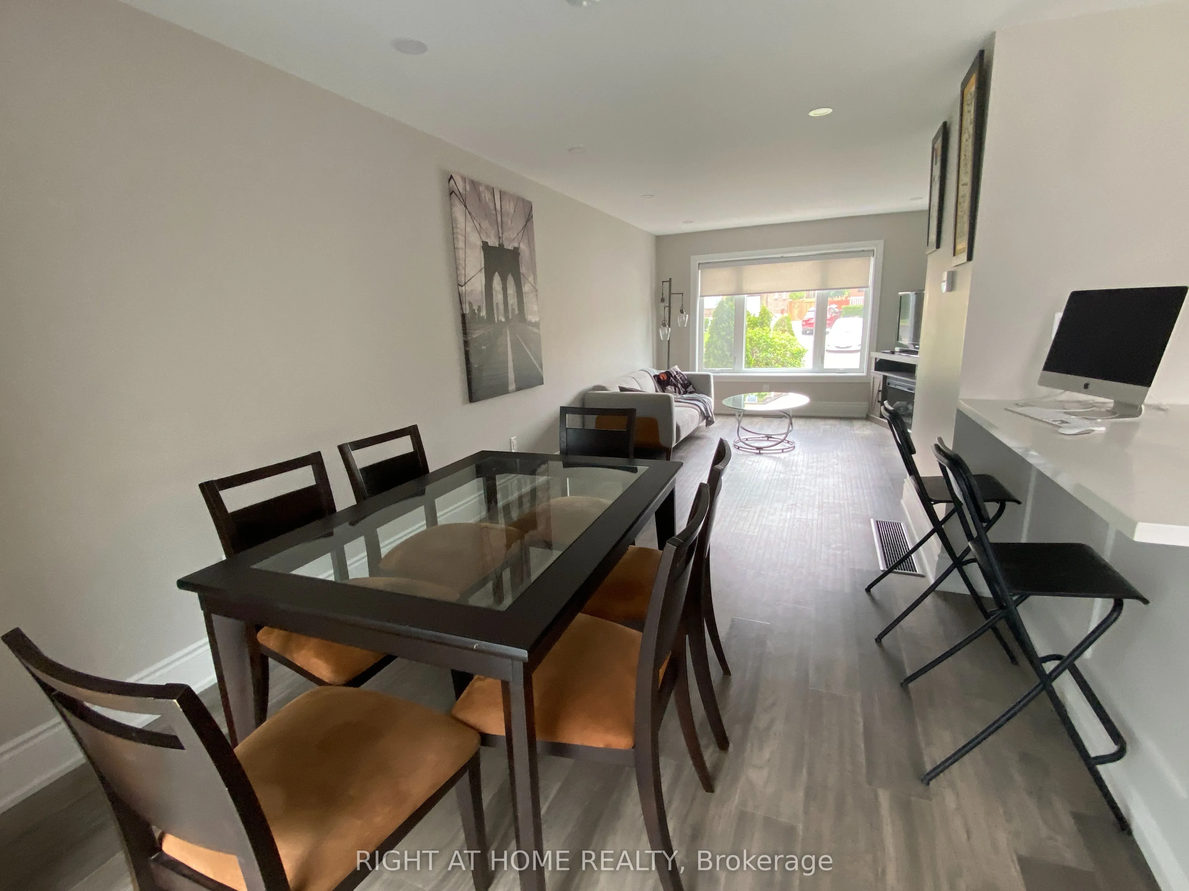9 Snowood Court, #Main