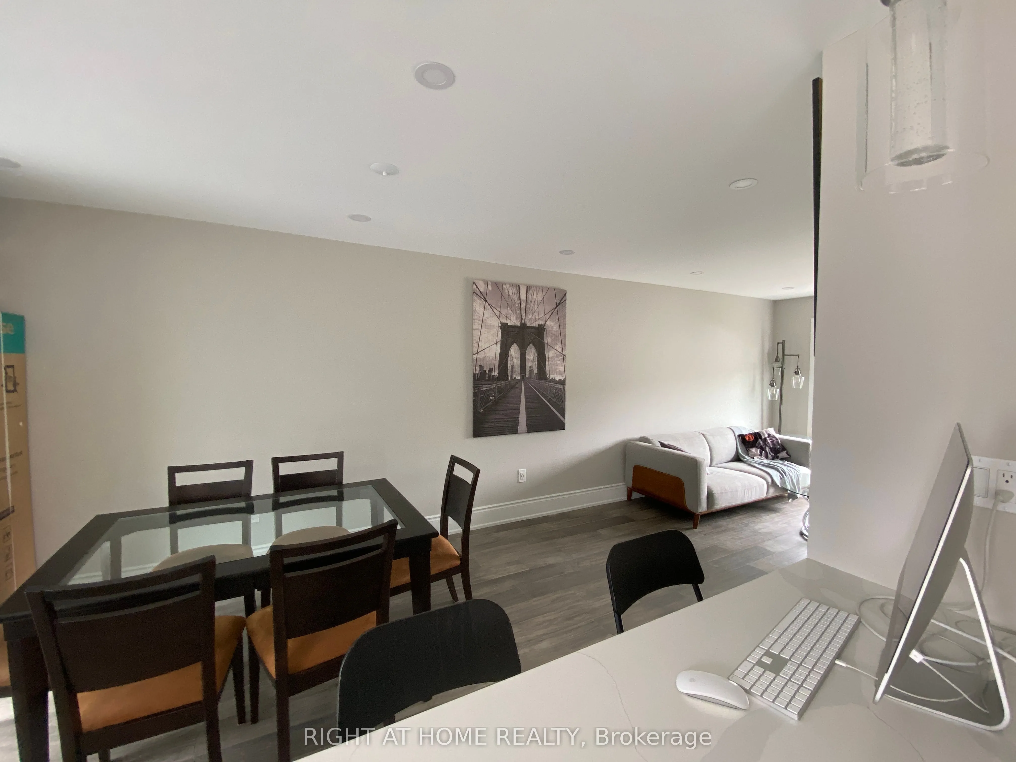 9 Snowood Court, #Main