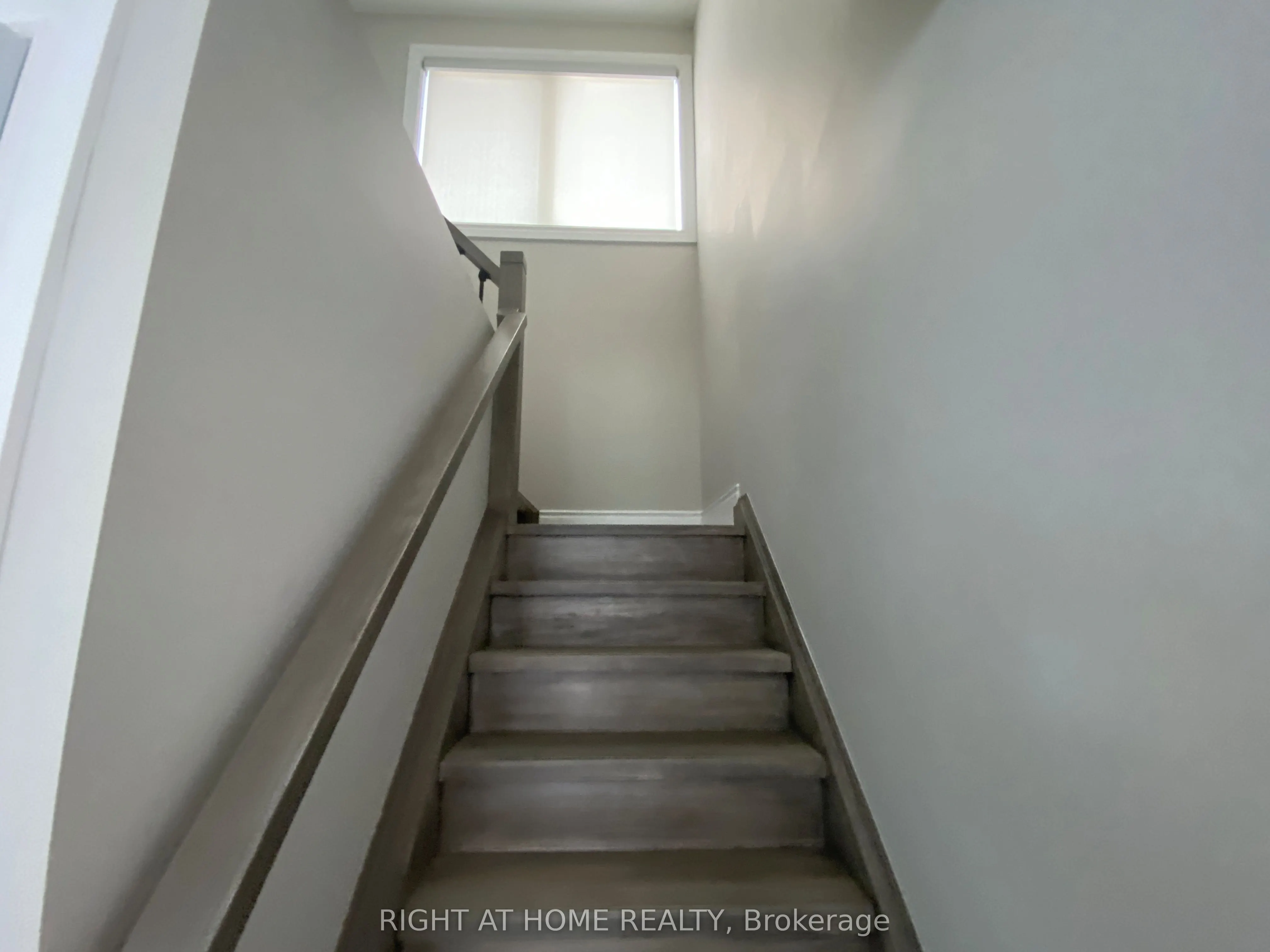 9 Snowood Court, #Main