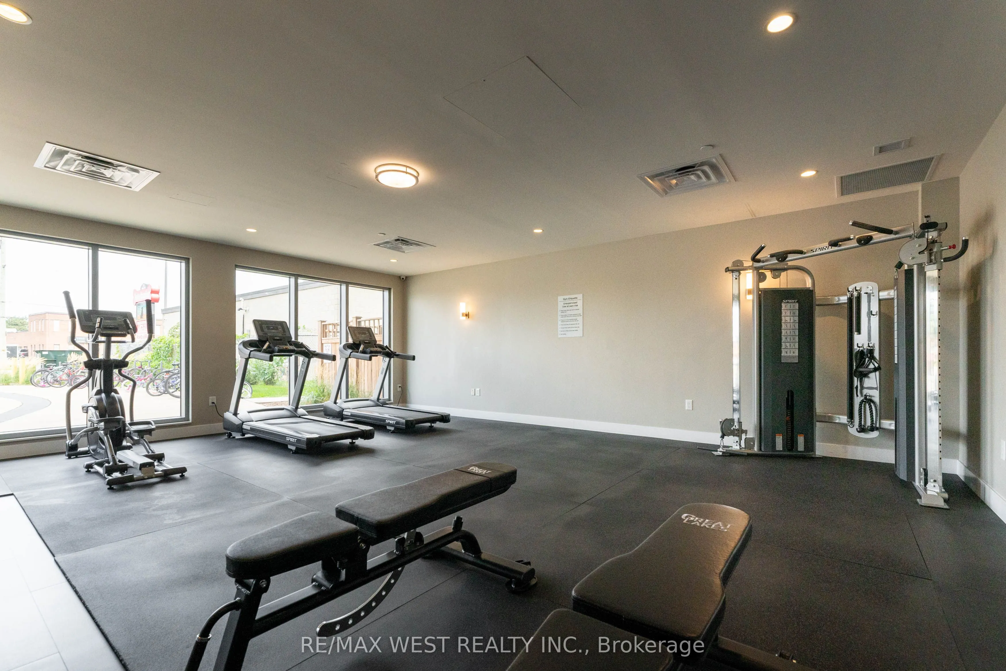 716 Main St Street NW, #910