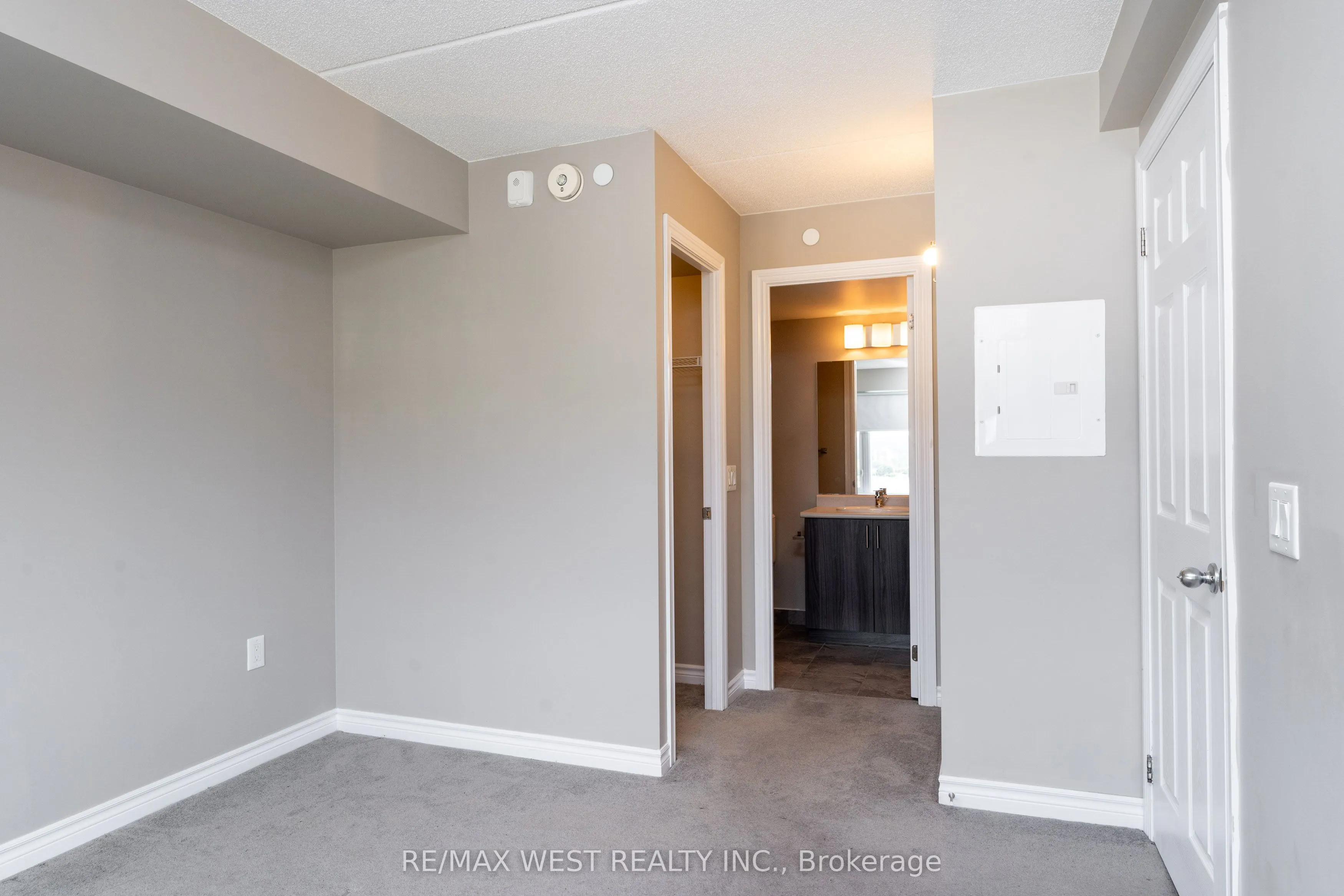716 Main St Street NW, #910