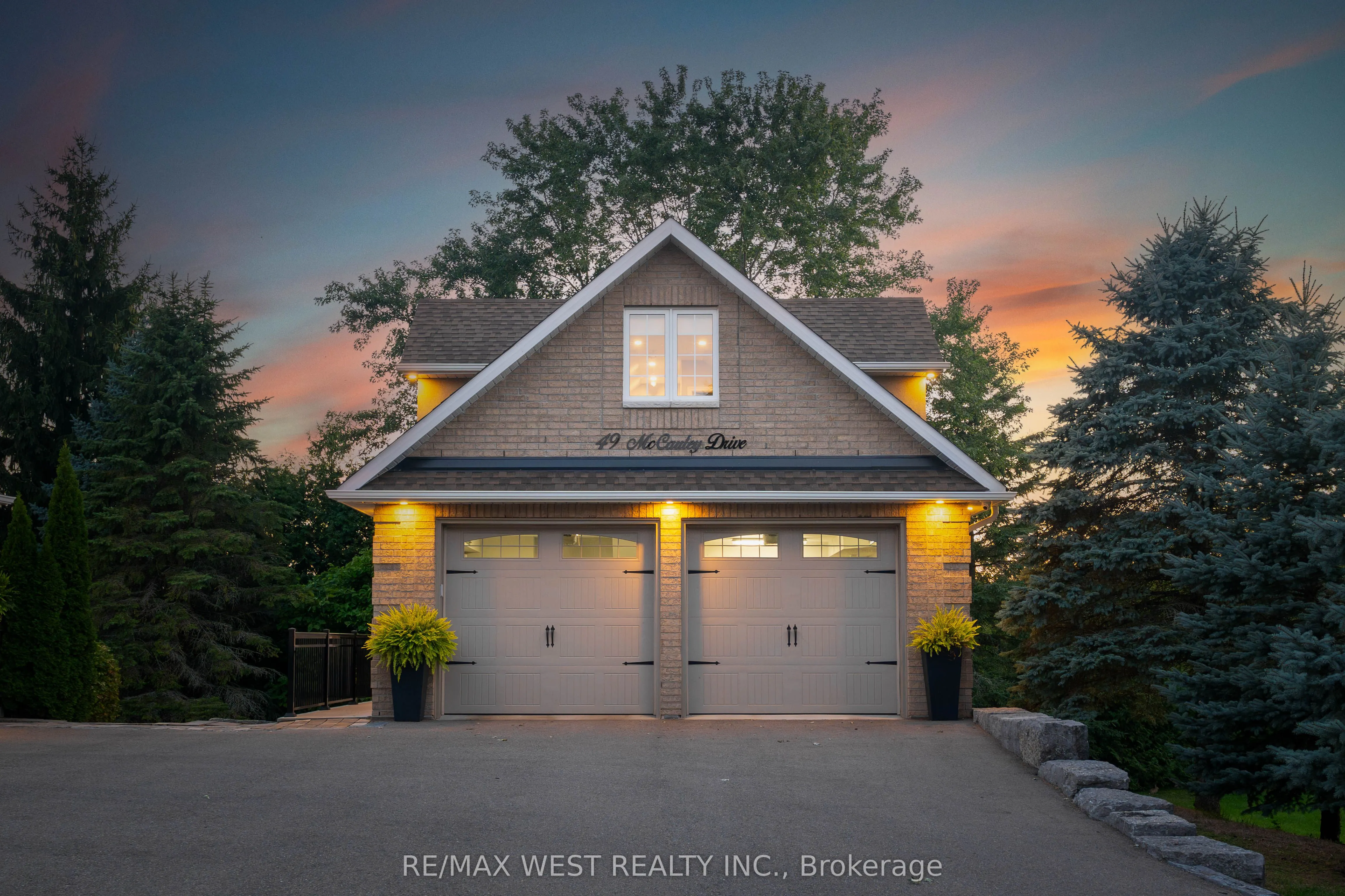 49 Mccauley Drive