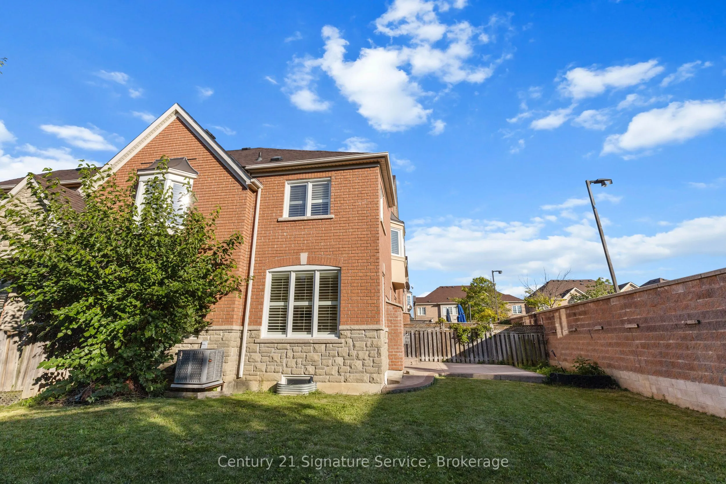 54 Millhouse Mews