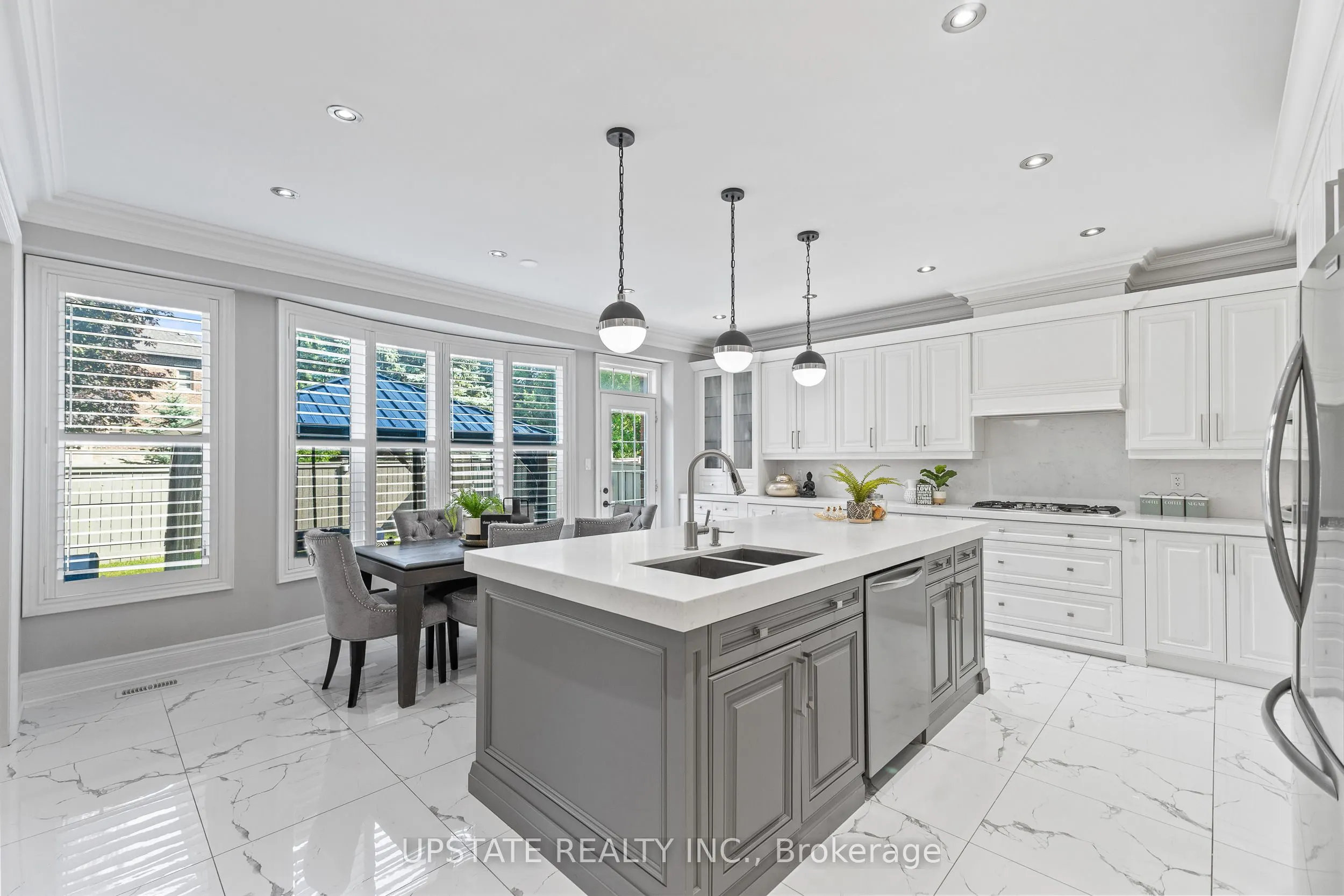 21 Lauderhill Road