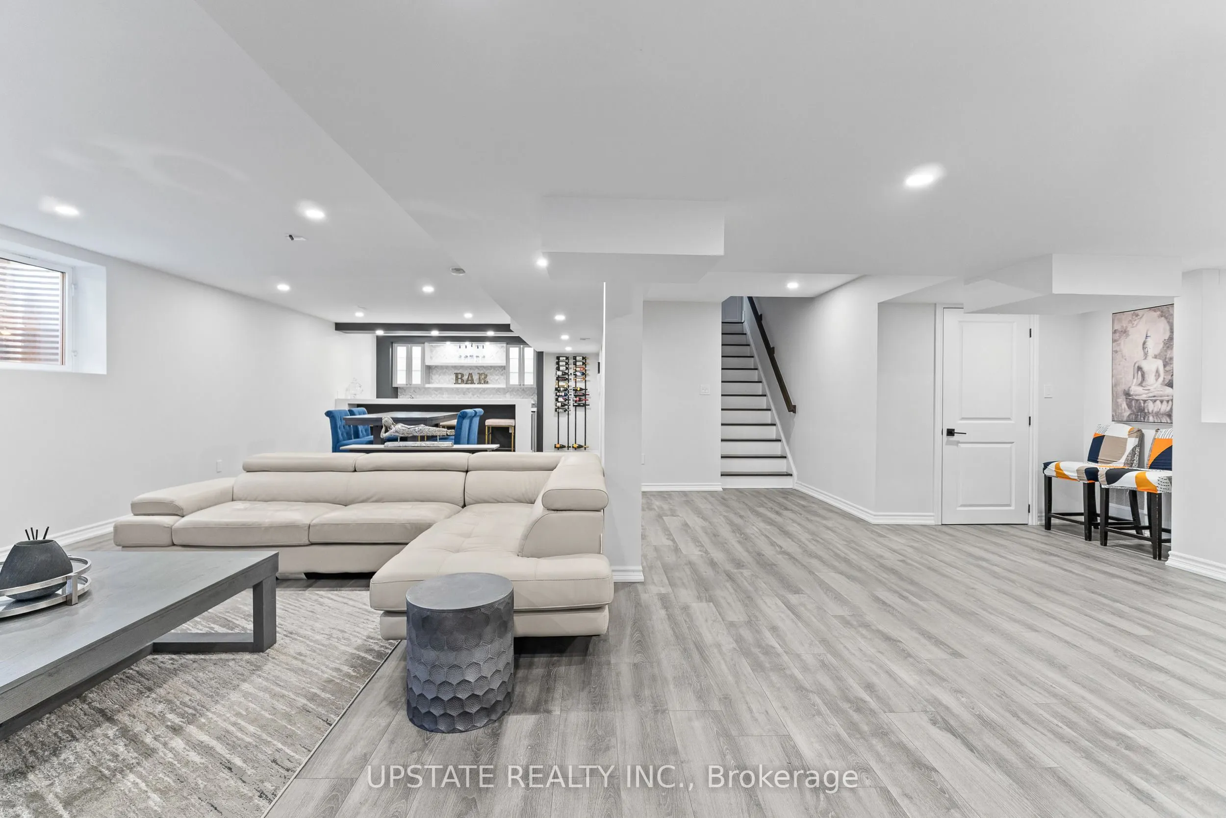21 Lauderhill Road