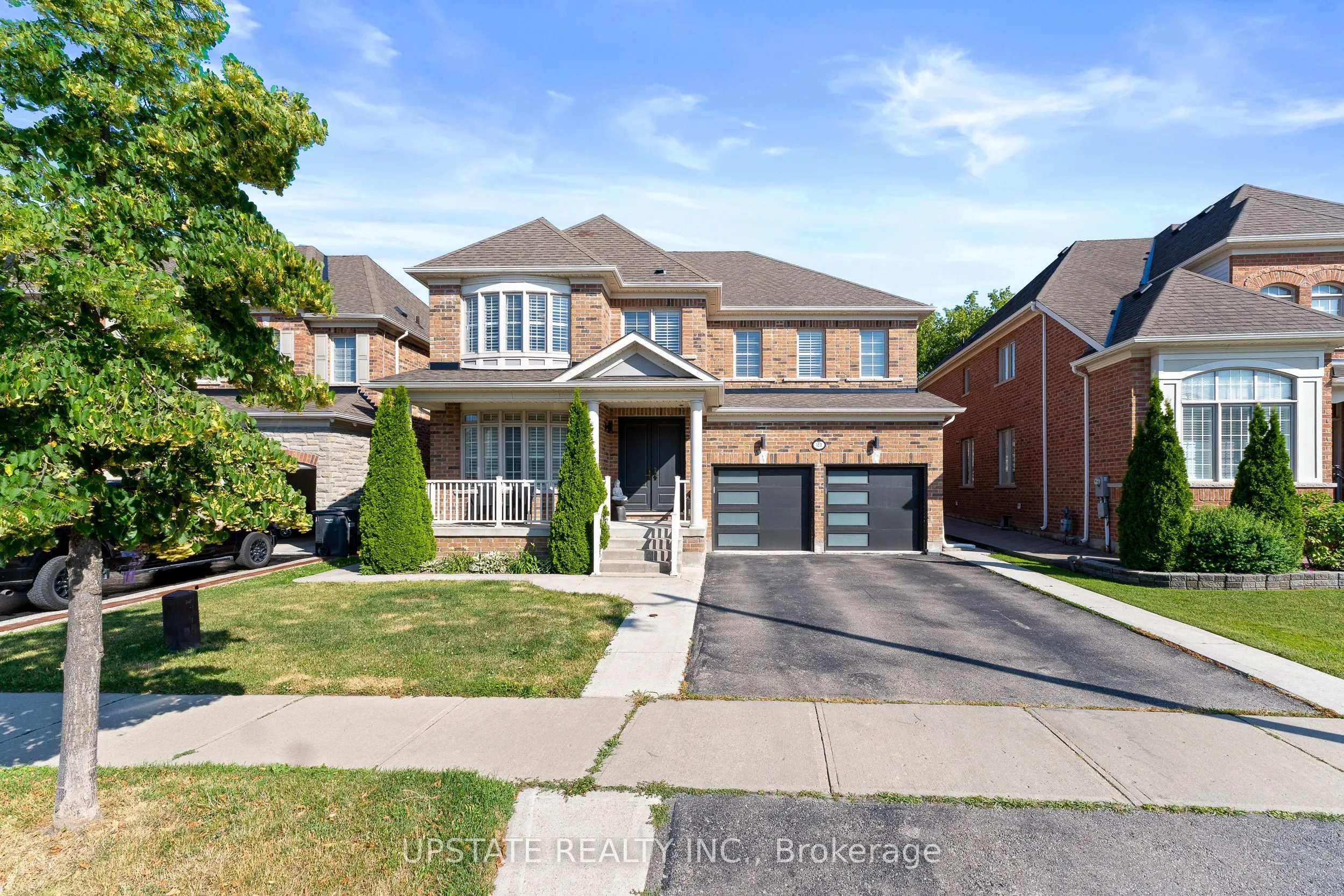 21 Lauderhill Road