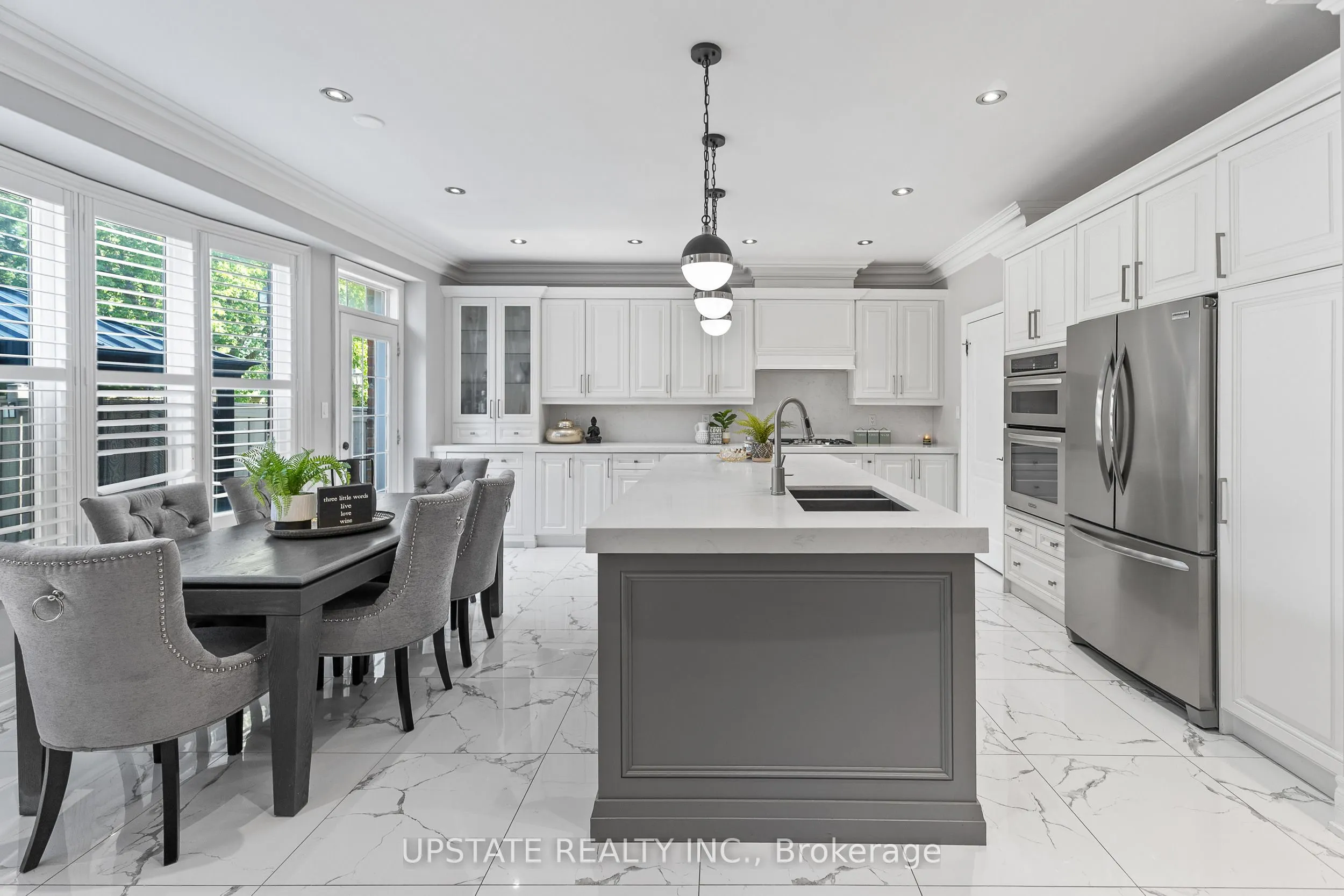 21 Lauderhill Road