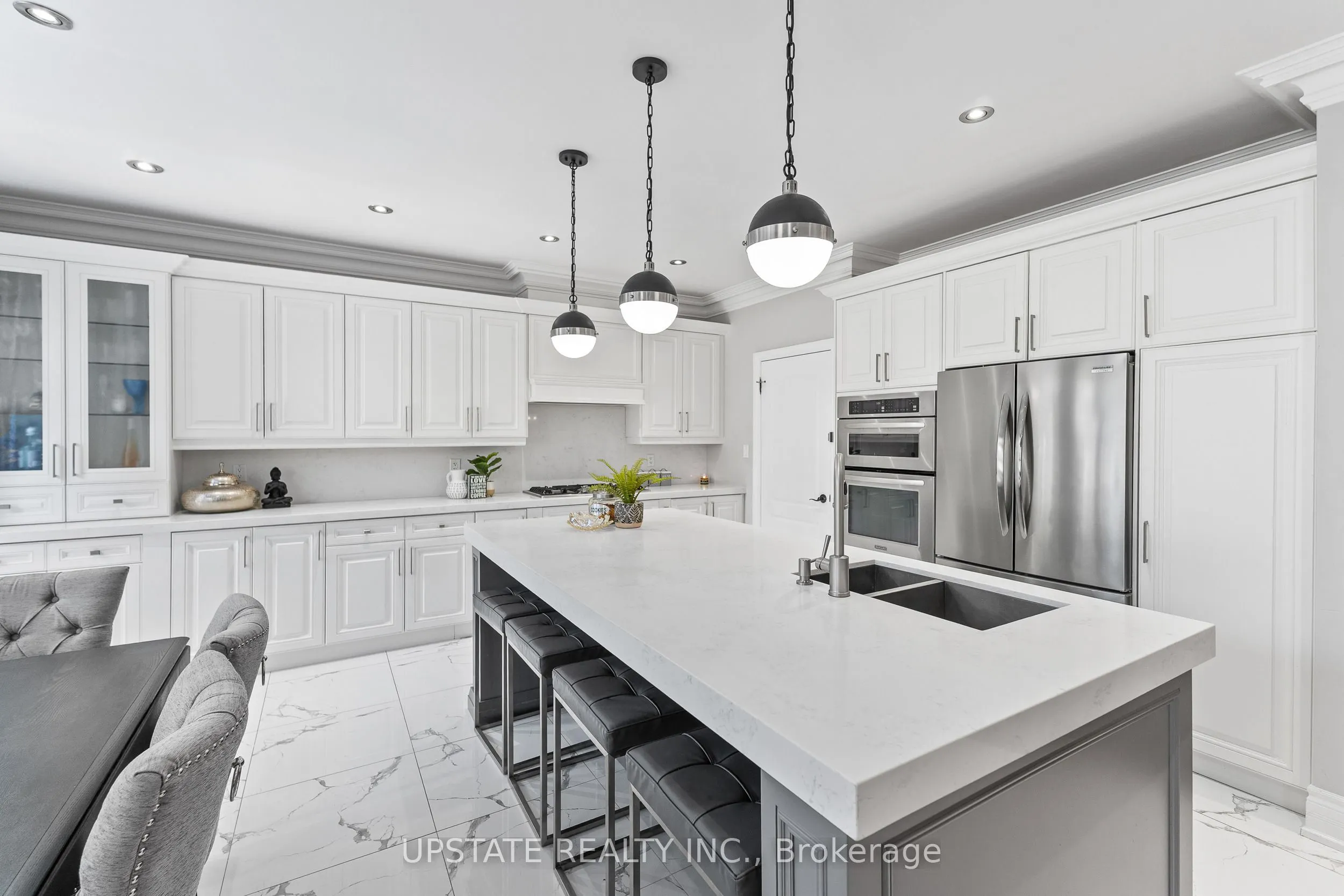 21 Lauderhill Road