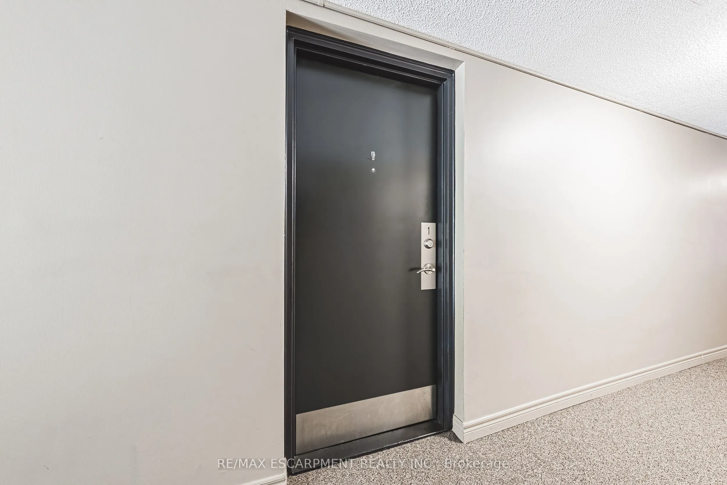 469 Claridge Road, #1
