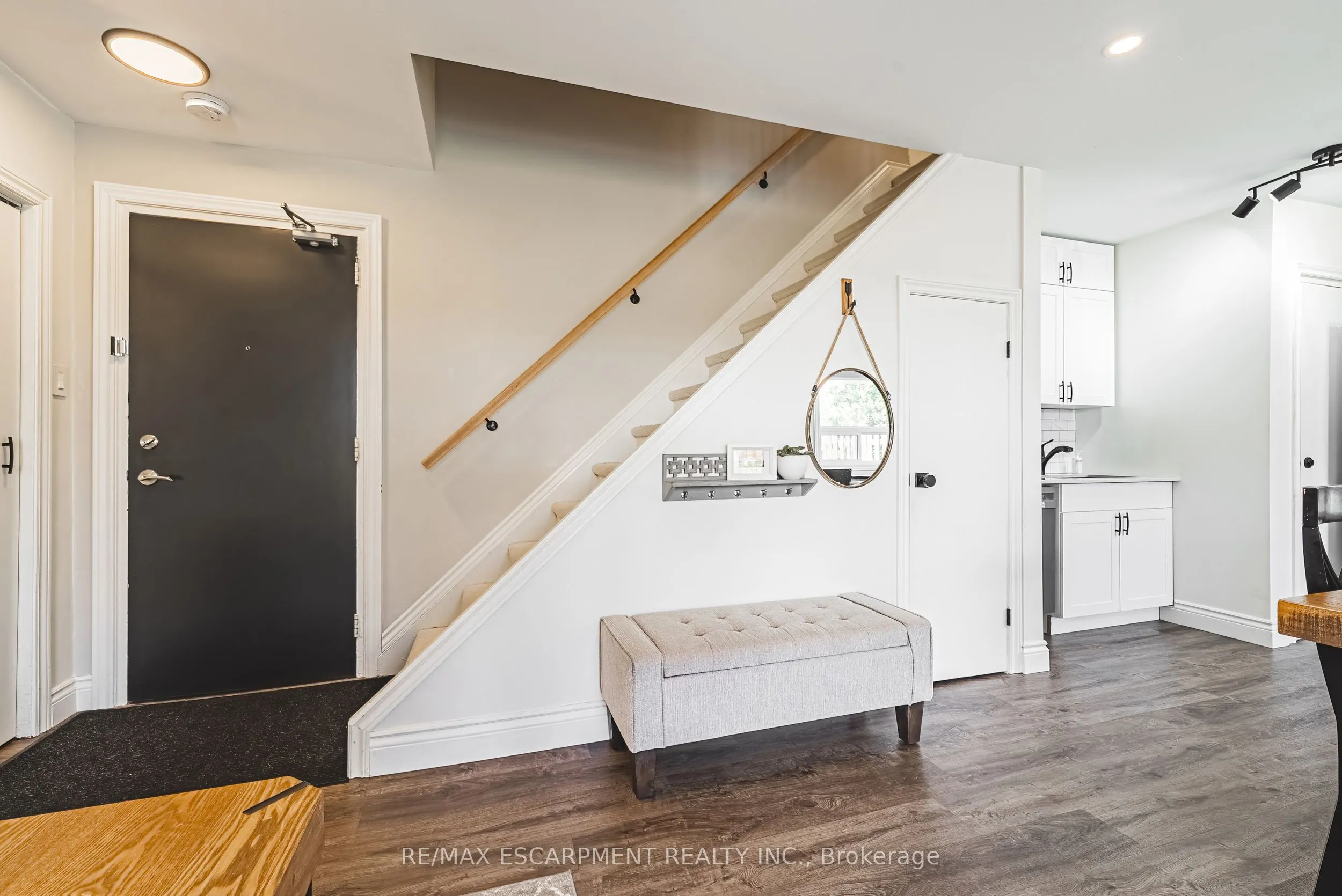 469 Claridge Road, #1