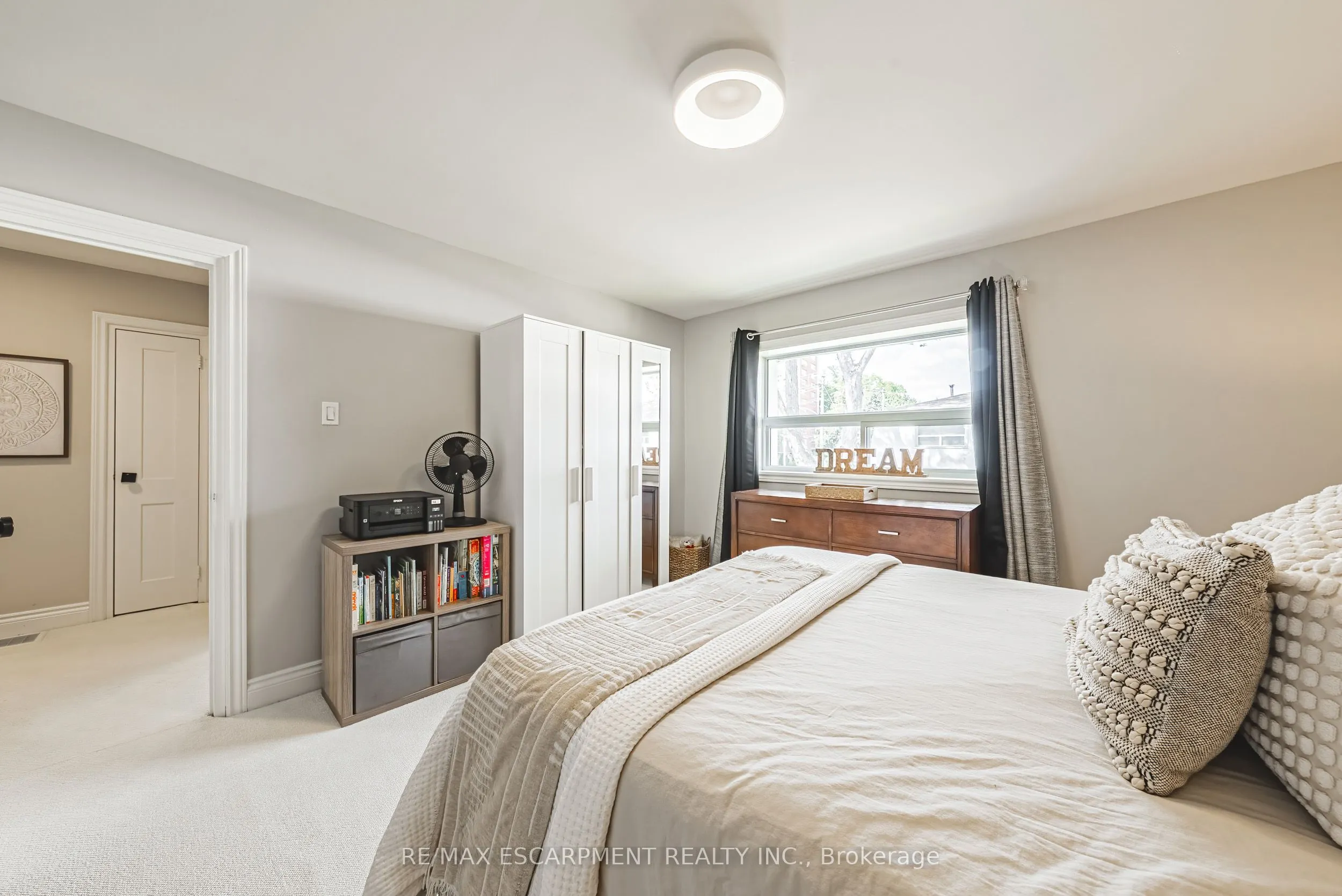 469 Claridge Road, #1