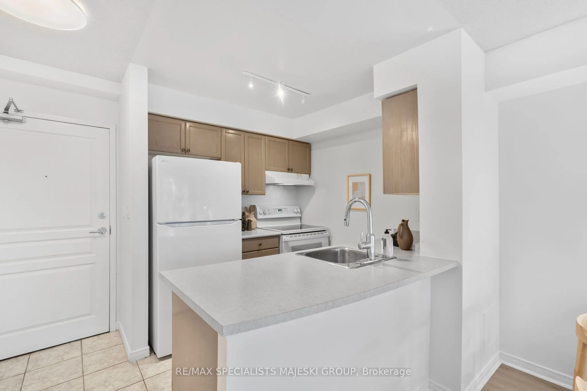 300 Ray Lawson Boulevard, #307