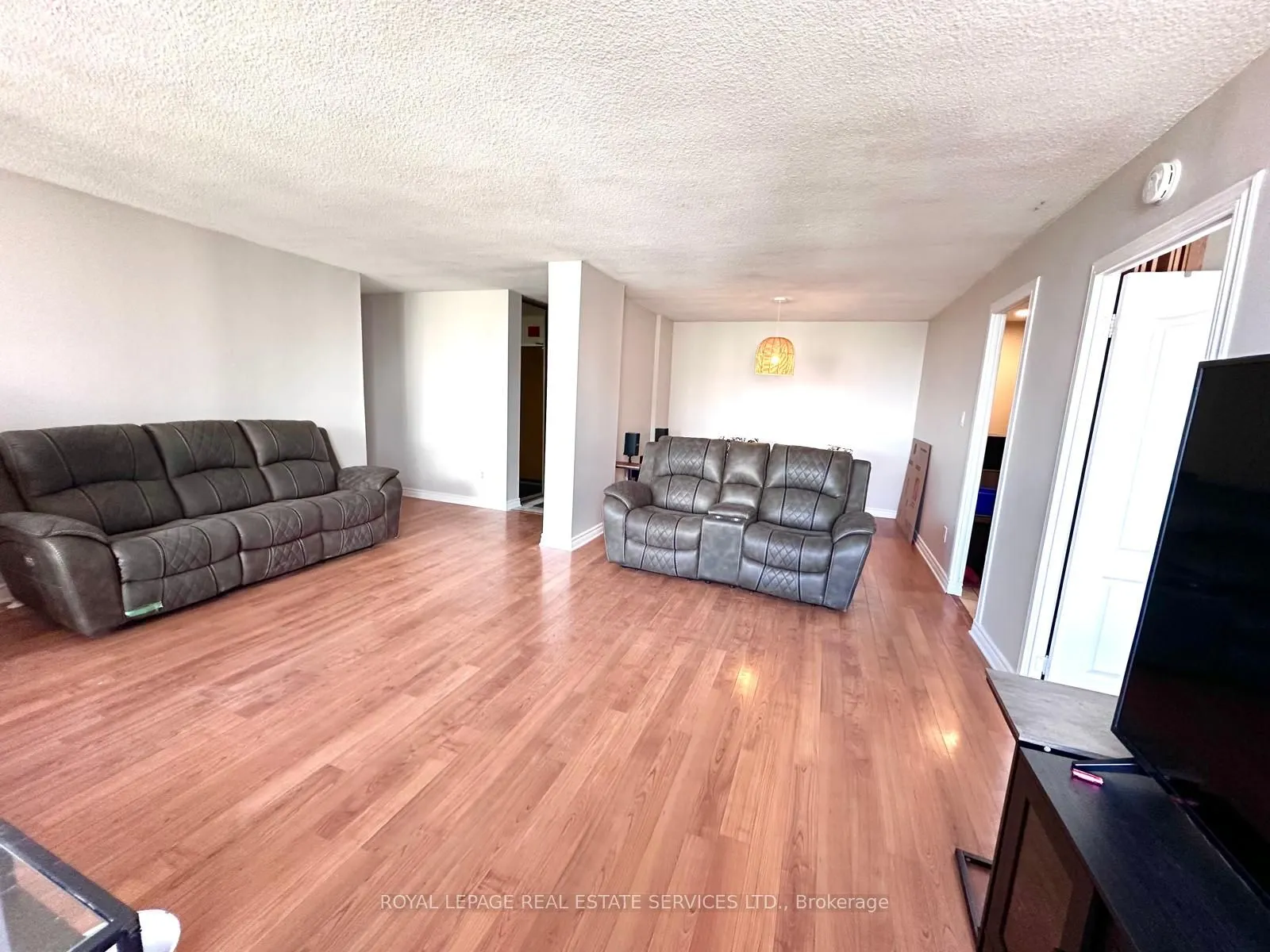 20 Mississauga Valley Boulevard NW, #1410