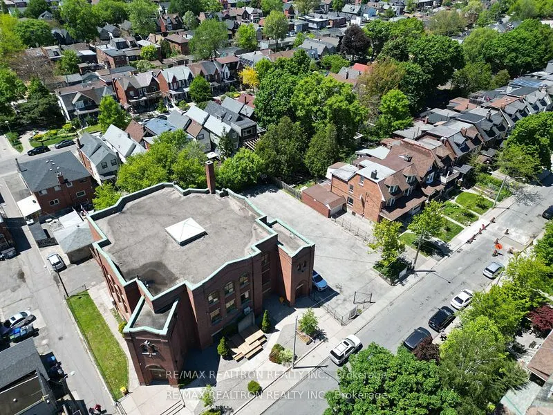 10-22 Pauline Avenue
