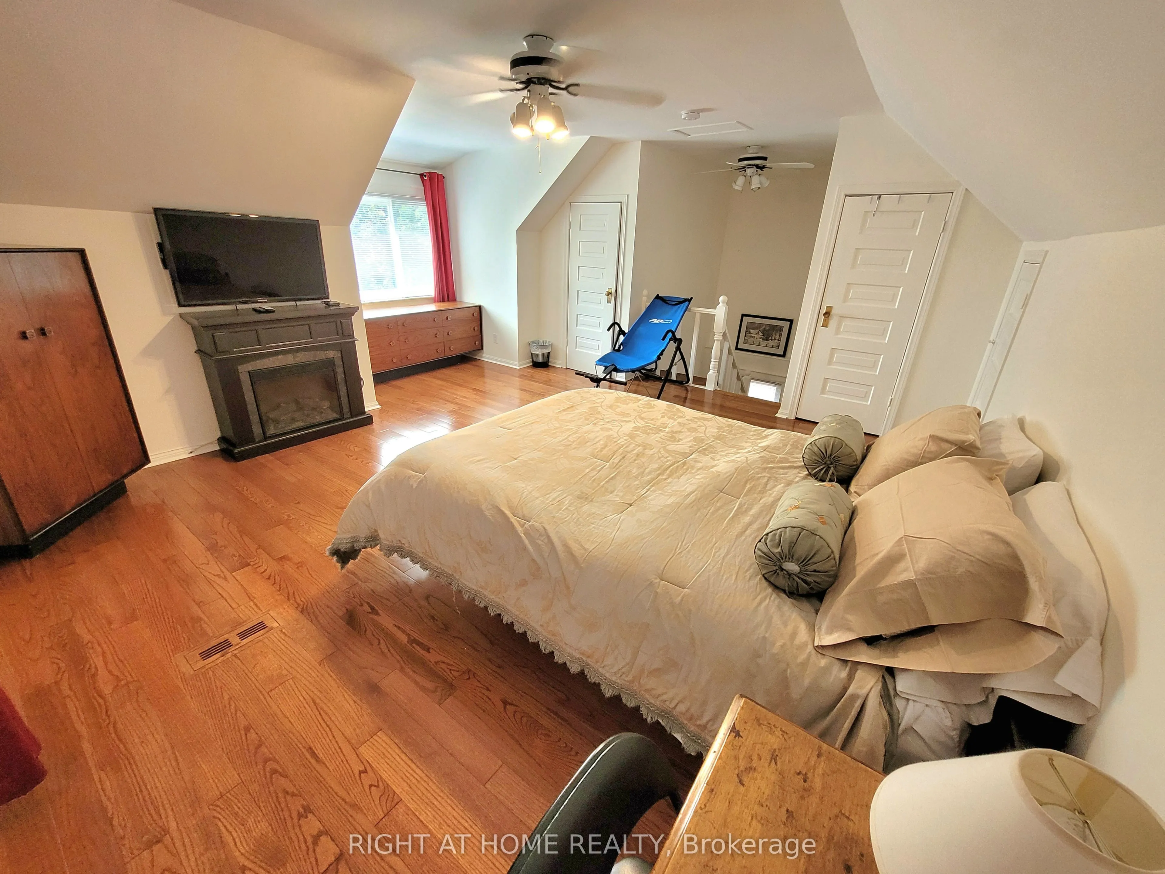 159 ROSEMOUNT Avenue